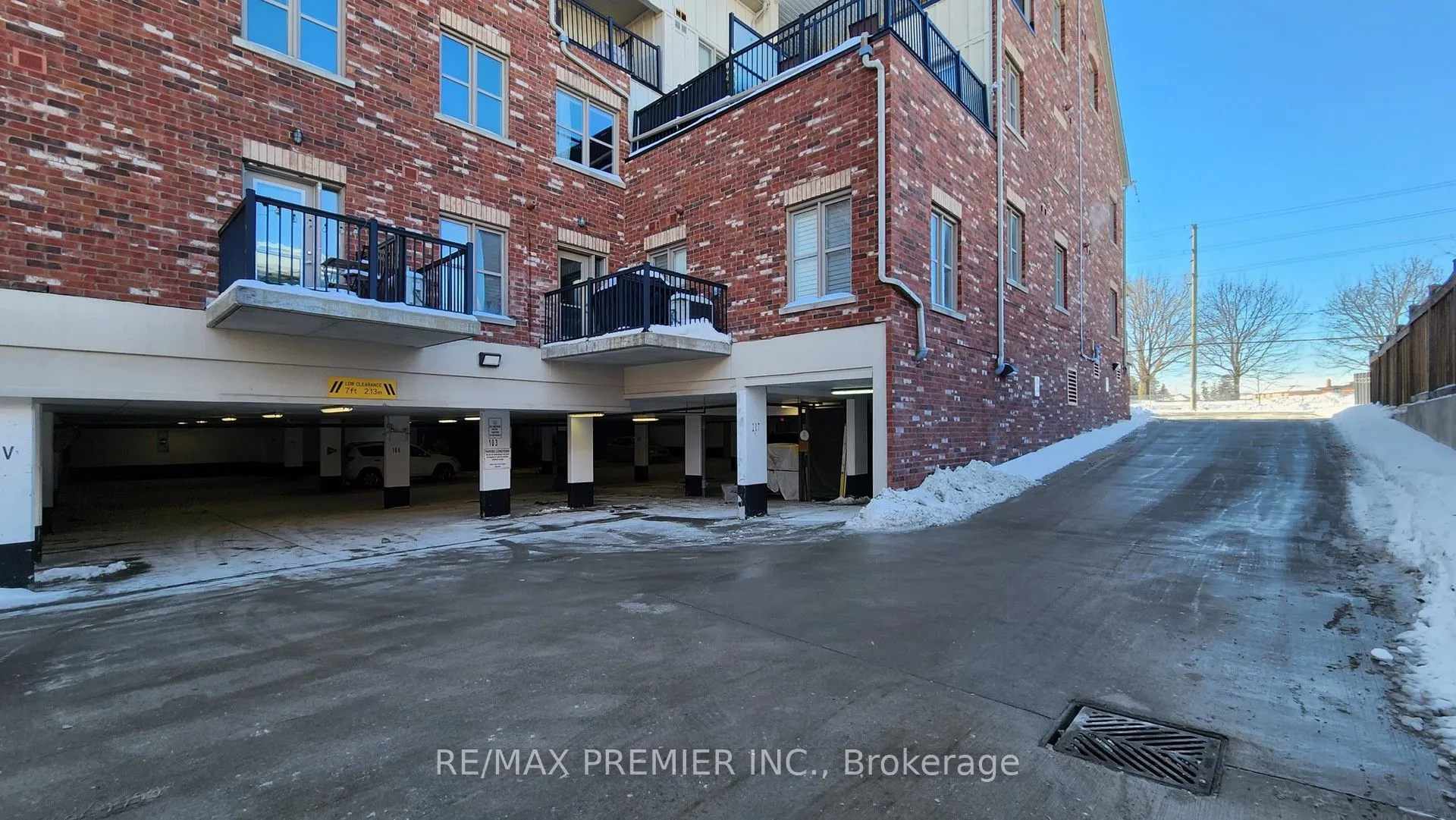 9589 Keele Street #106