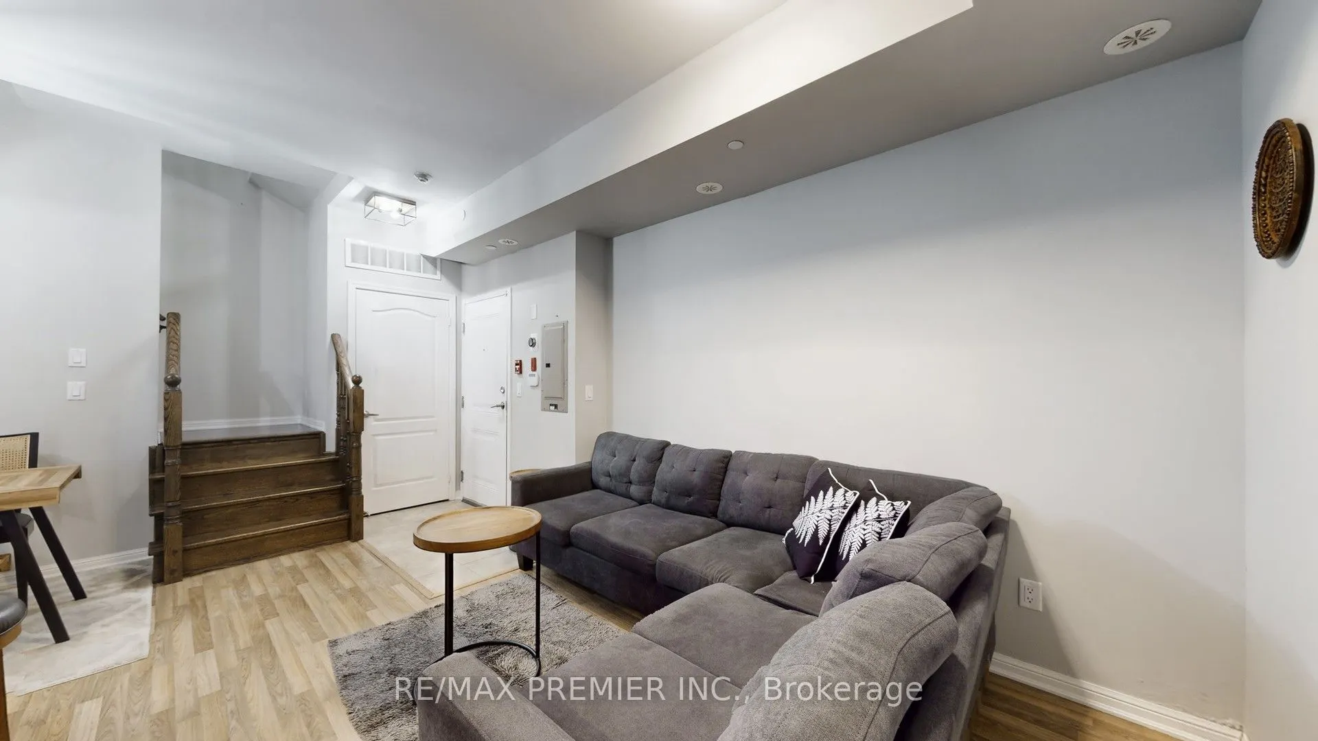 9589 Keele Street #106