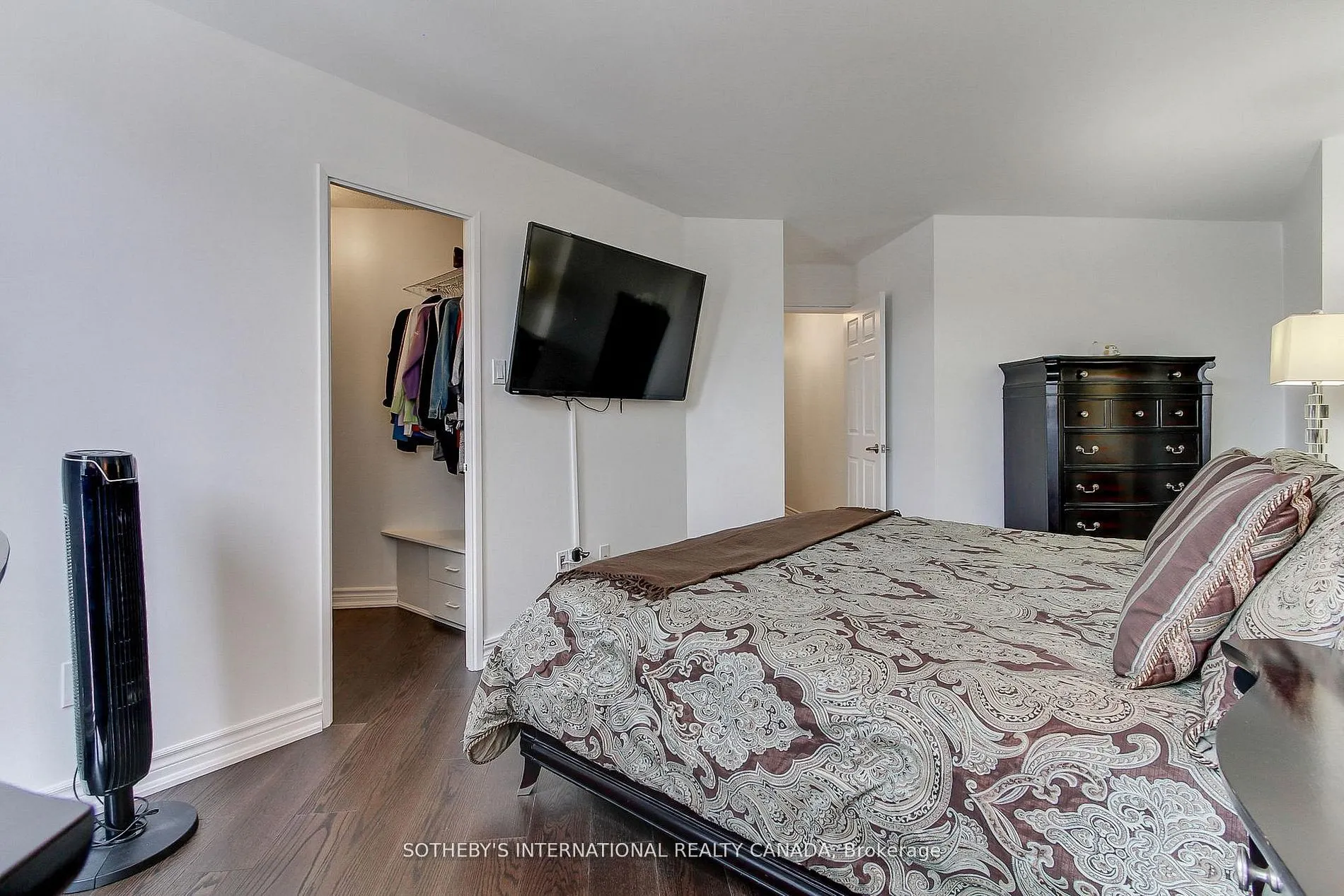 40 Harding Boulevard W #301