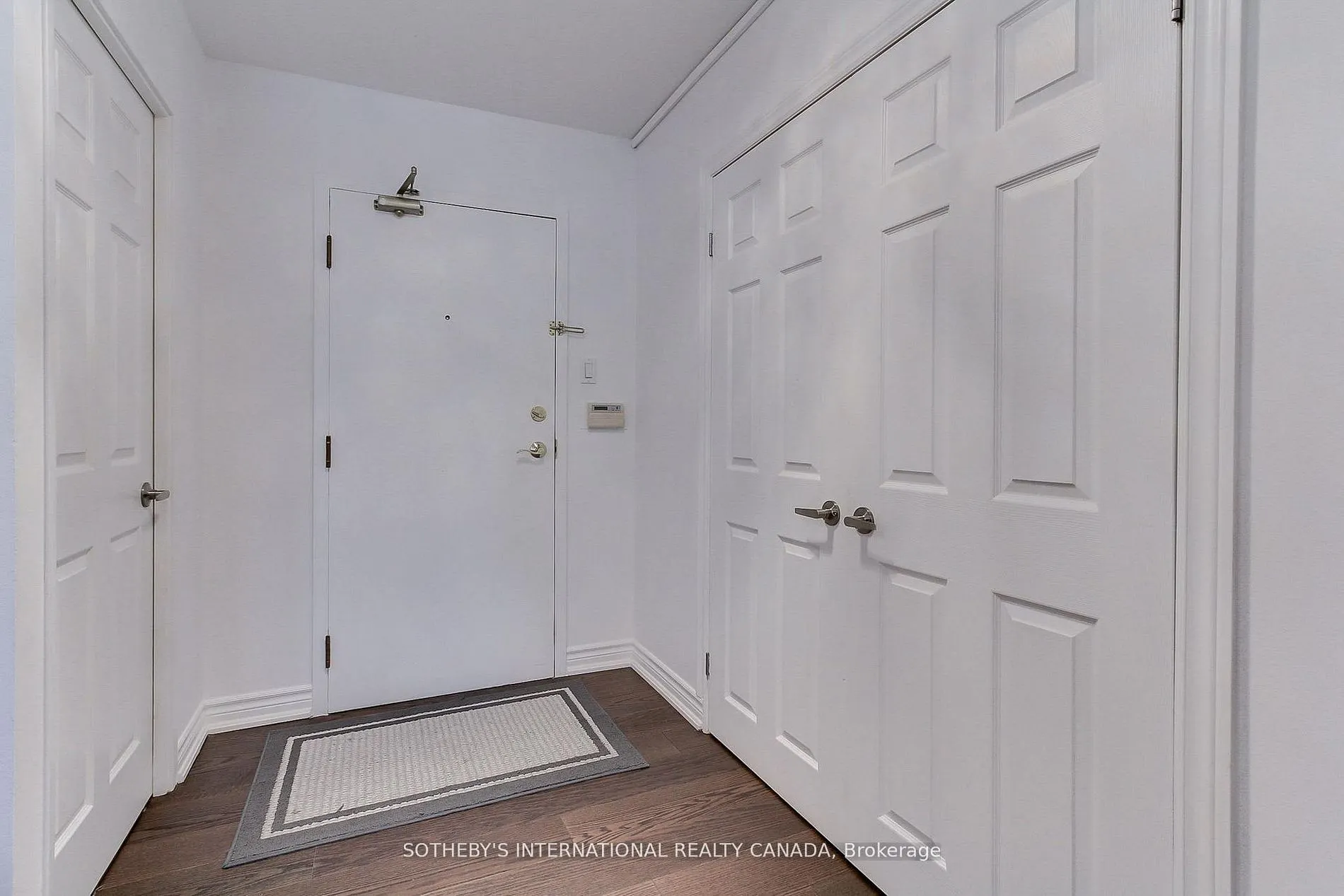40 Harding Boulevard W #301