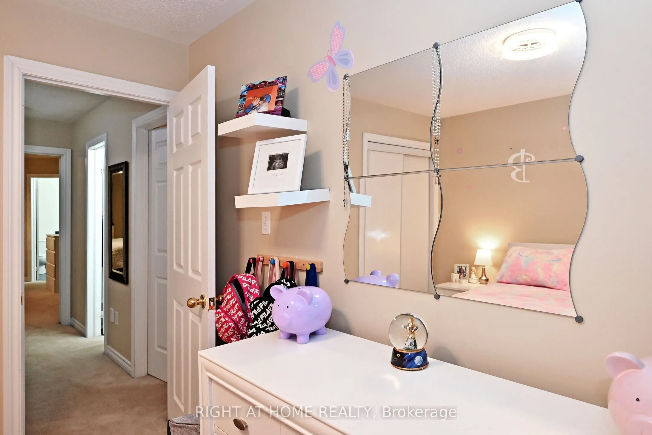 73 Bloomgate Crescent