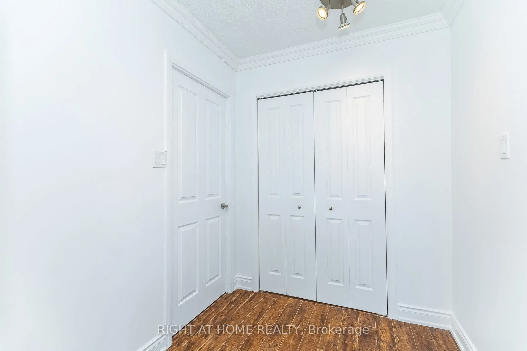 120 Promenade Circle #1001