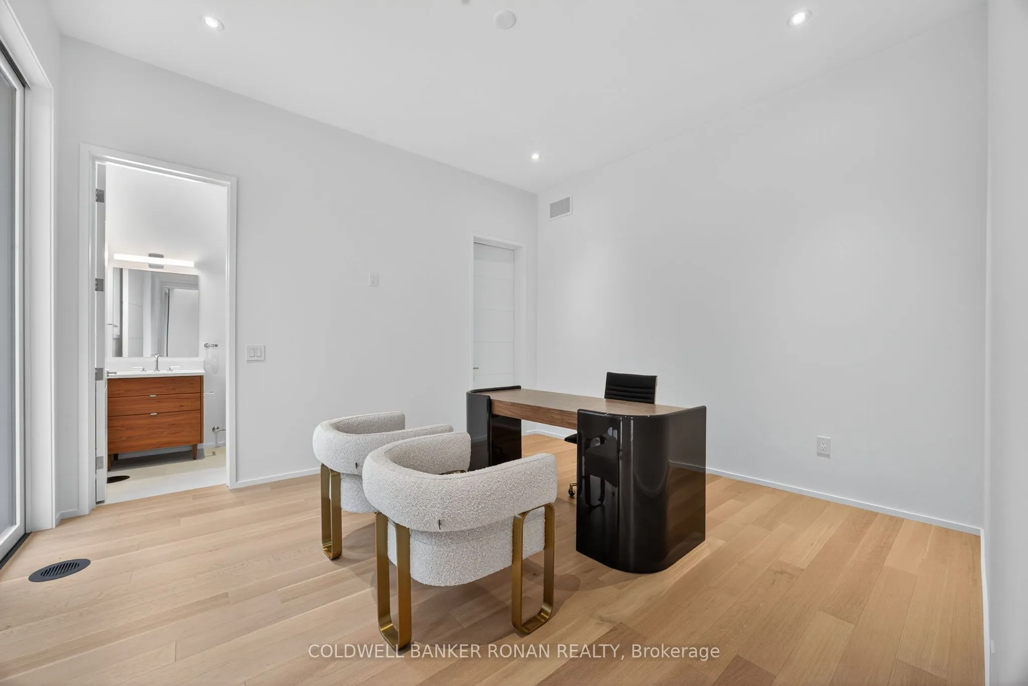 9 Gray Avenue