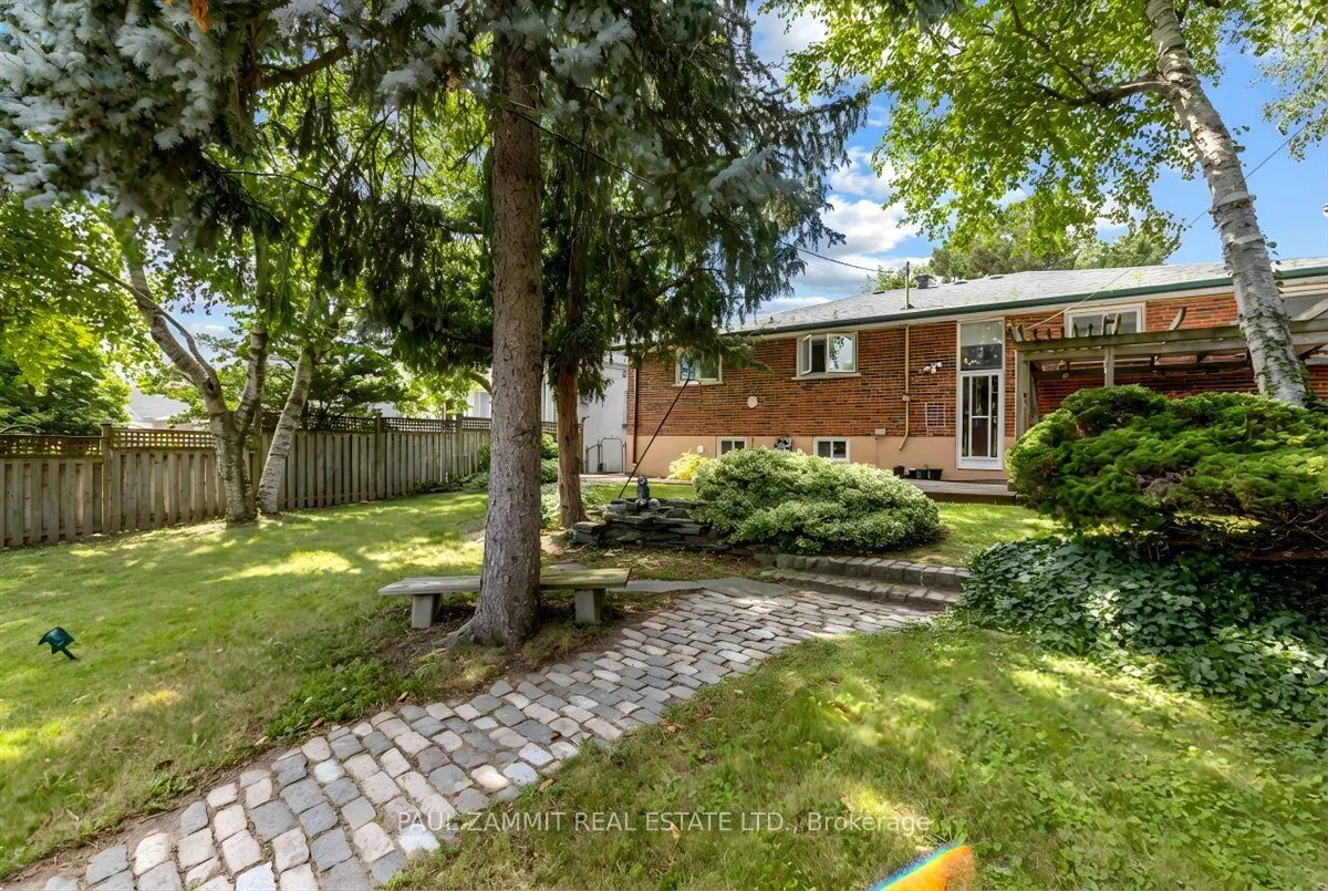 47 Ladyslipper Court