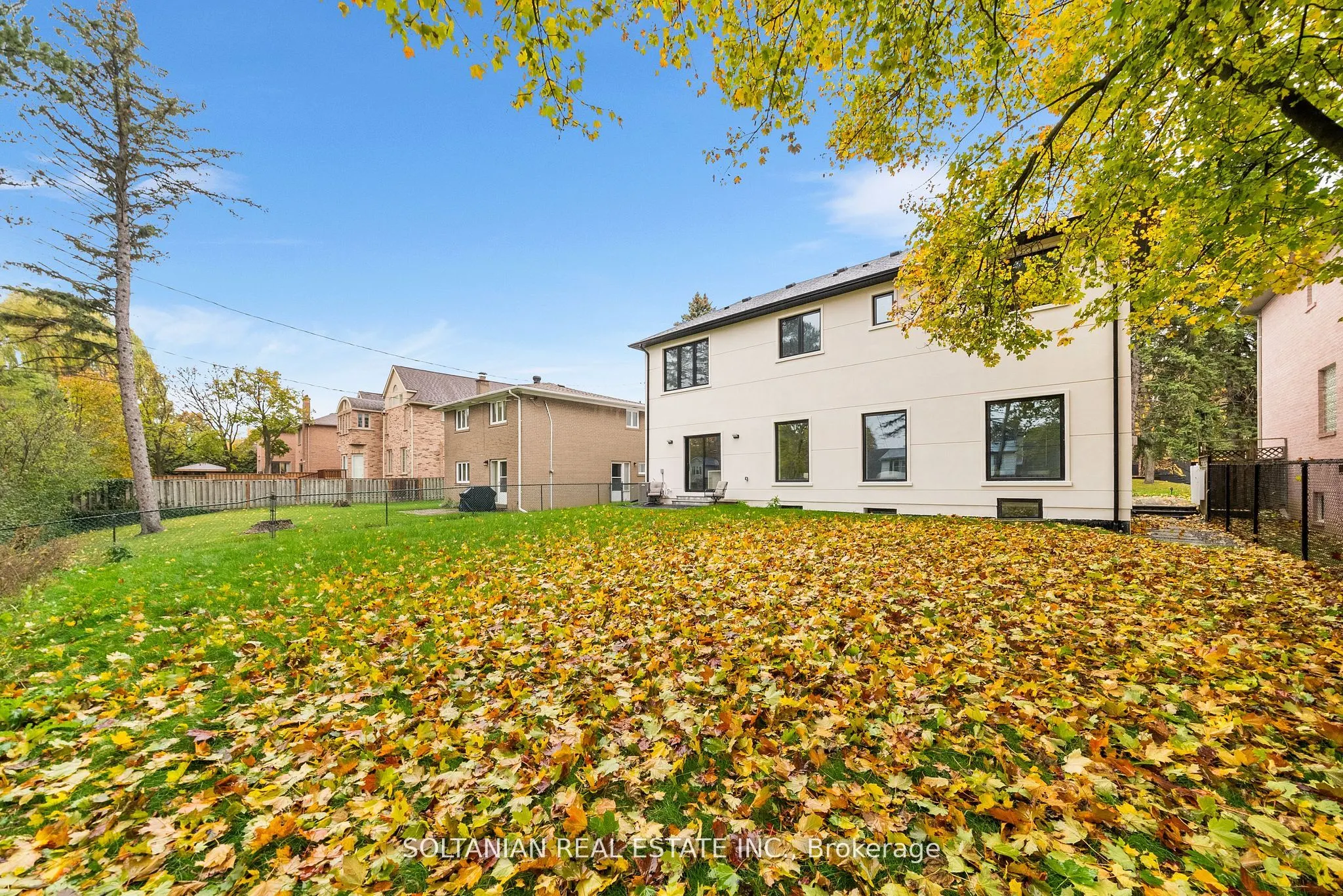 98 Babcombe Drive