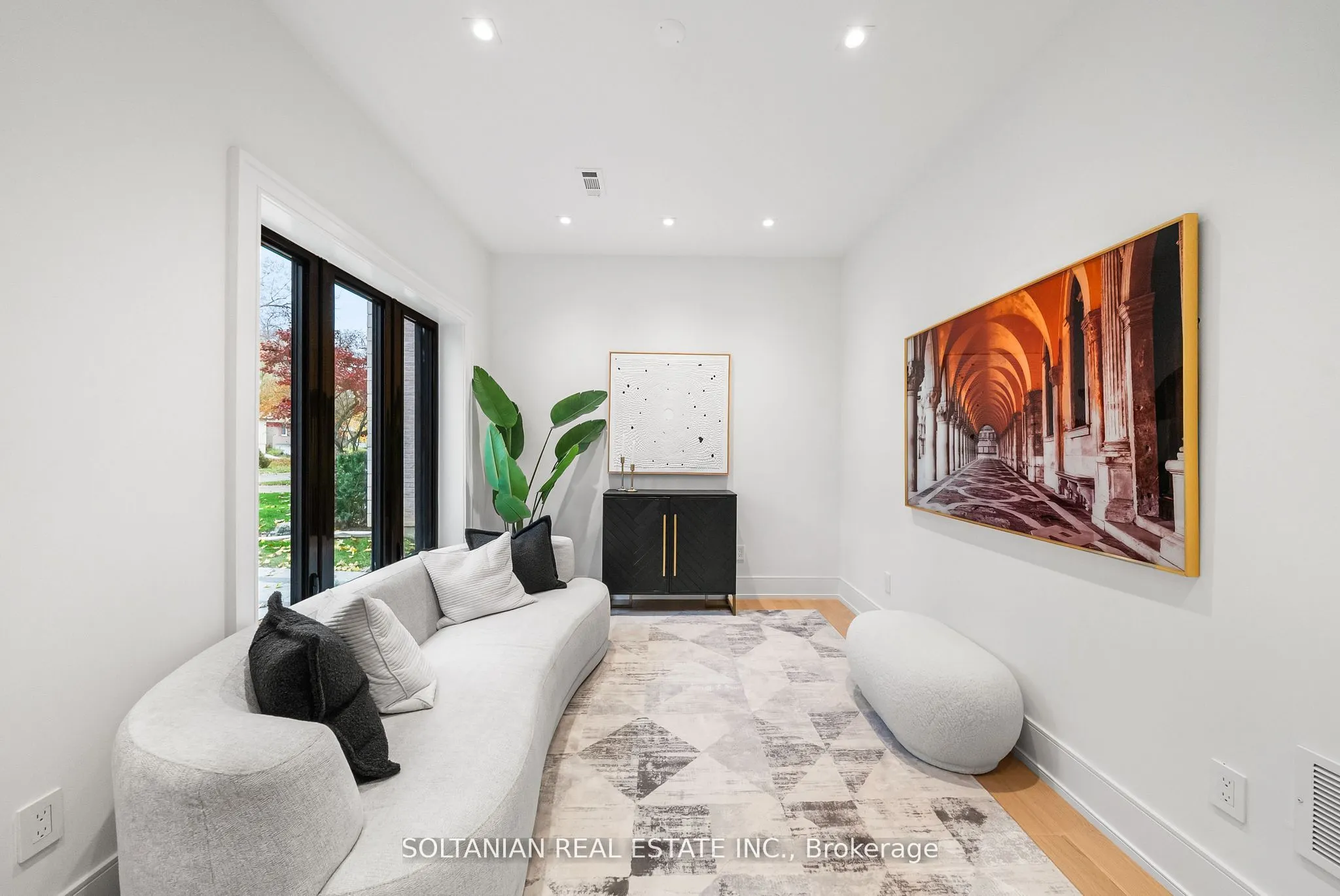 98 Babcombe Drive