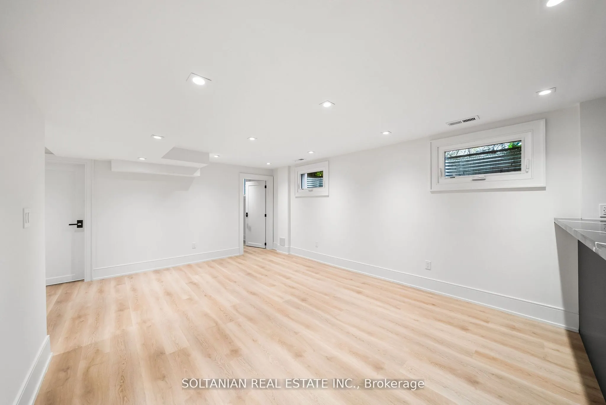 98 Babcombe Drive