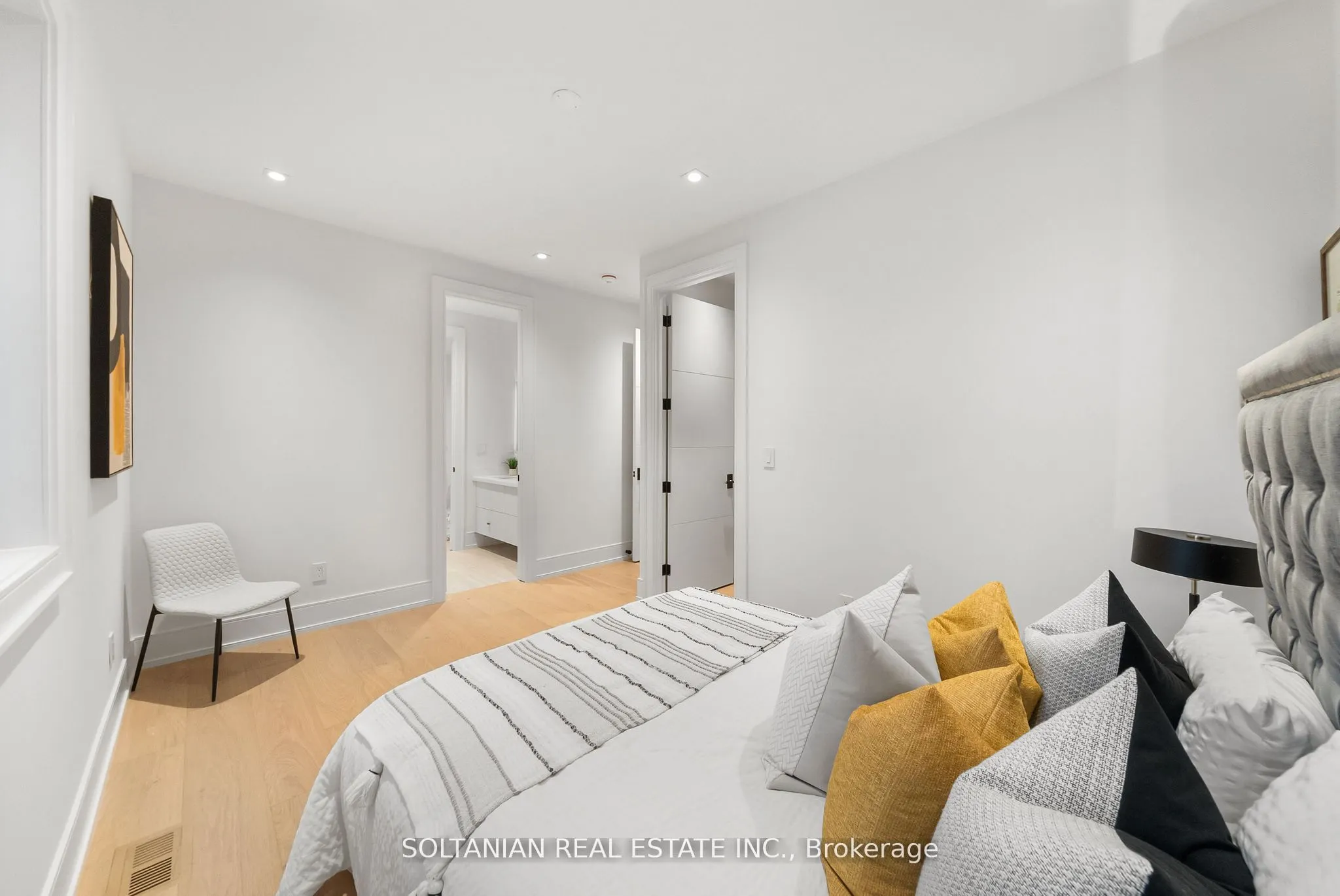 98 Babcombe Drive
