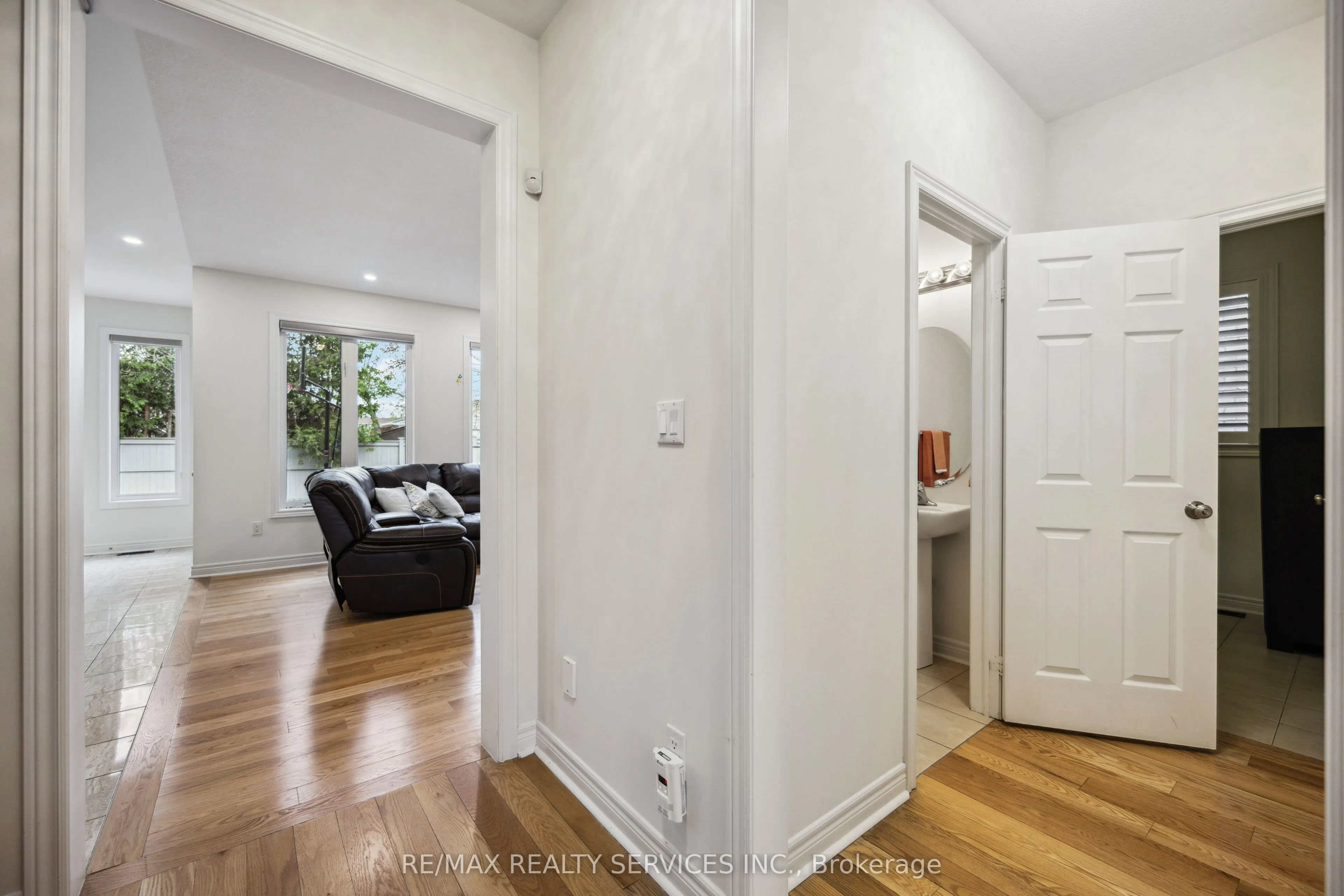 104 Sharpe Crescent