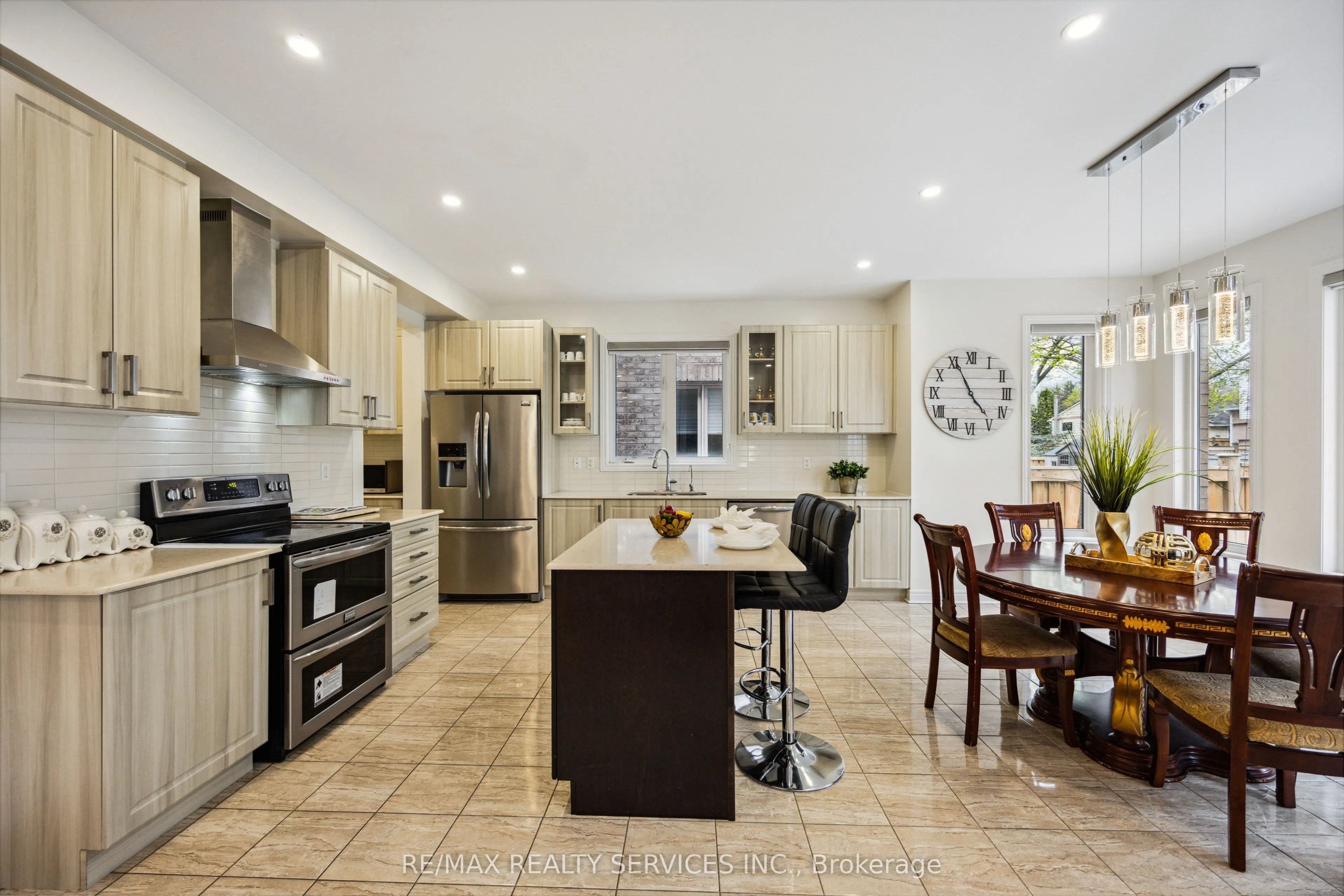 104 Sharpe Crescent