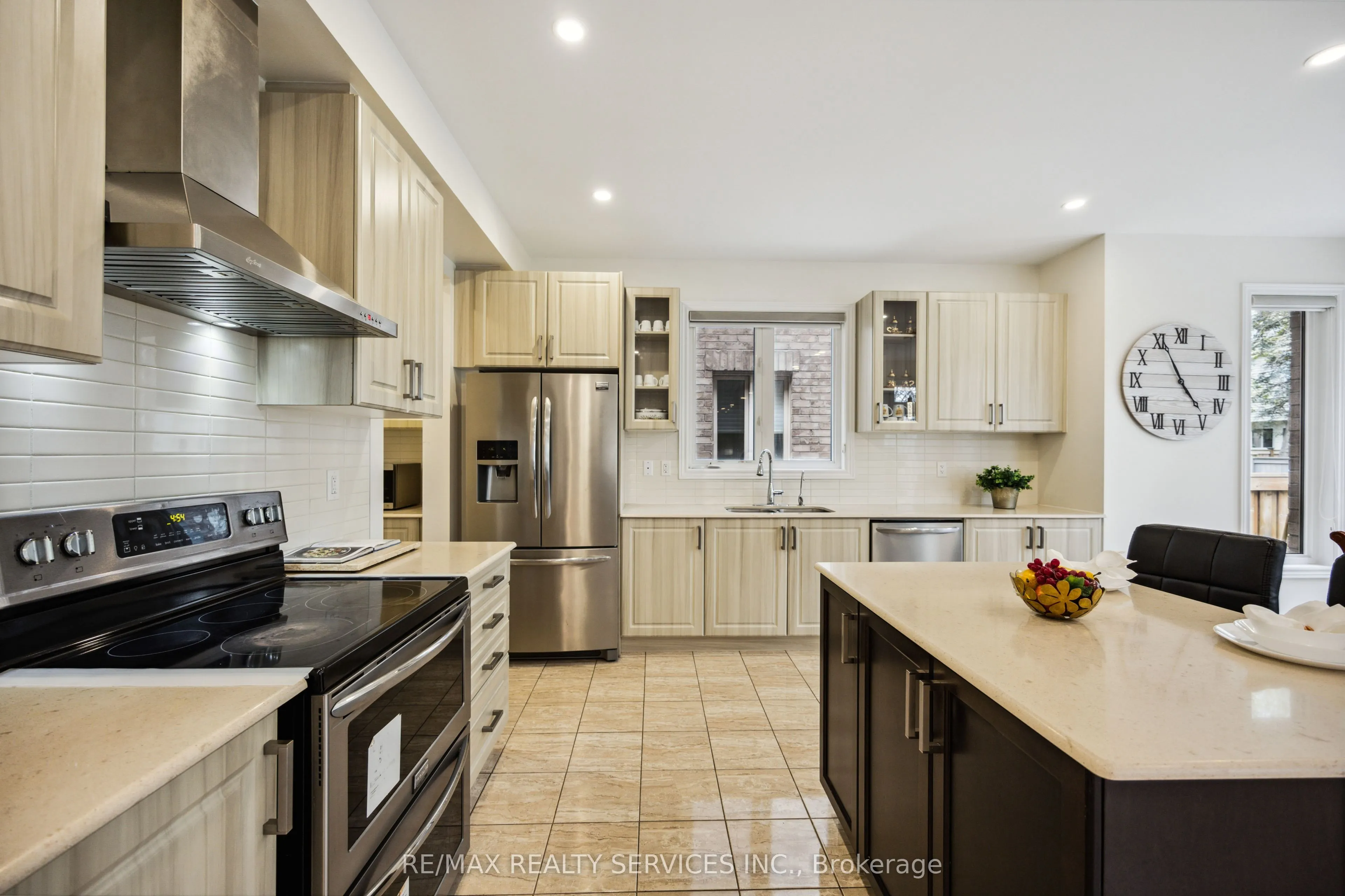 104 Sharpe Crescent