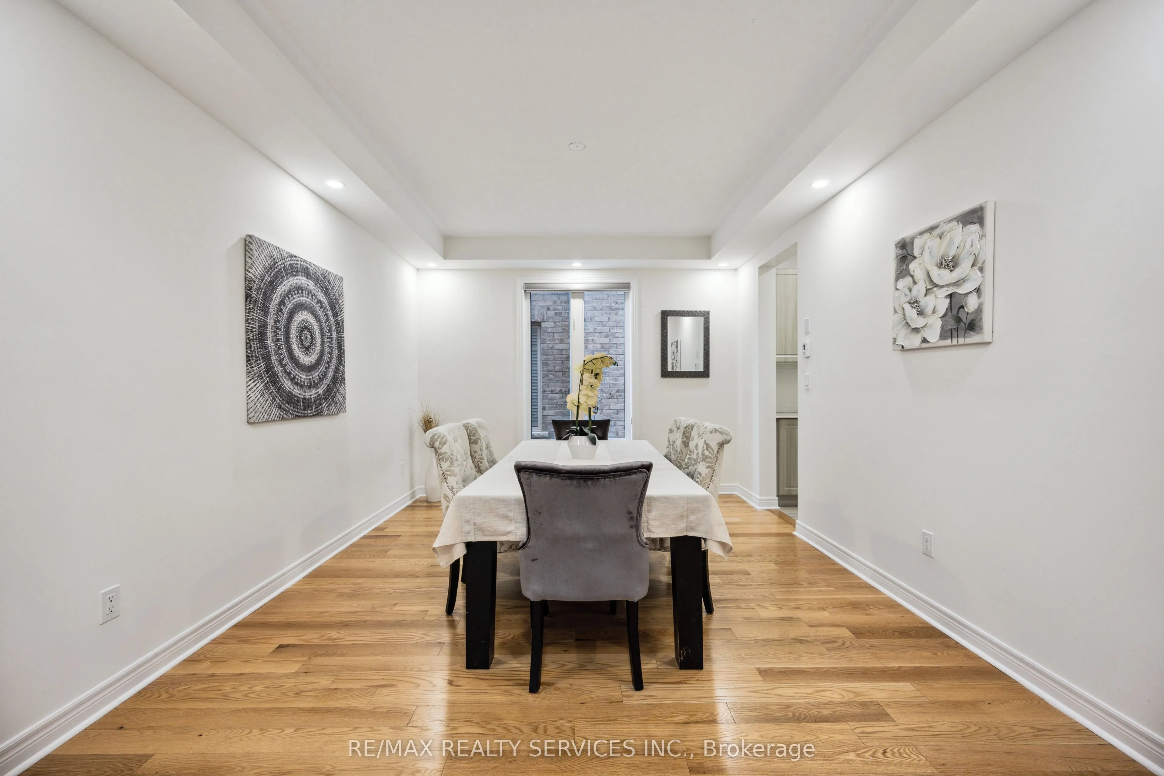 104 Sharpe Crescent