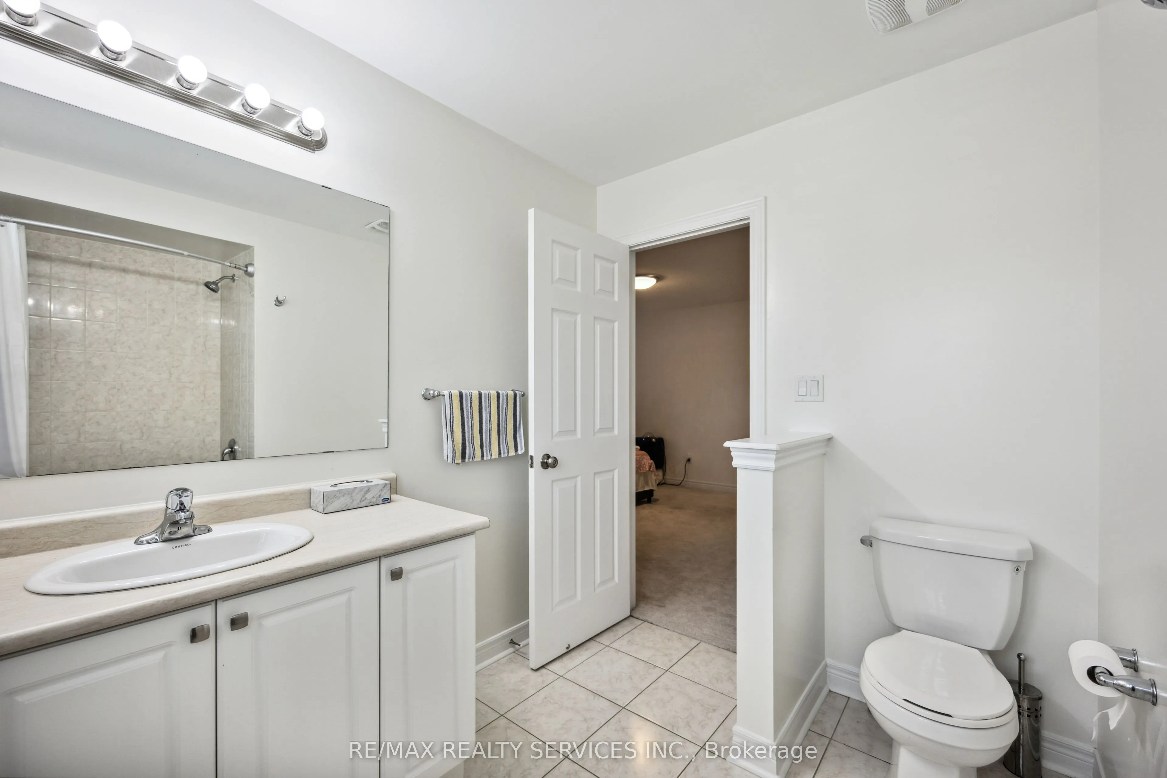 104 Sharpe Crescent