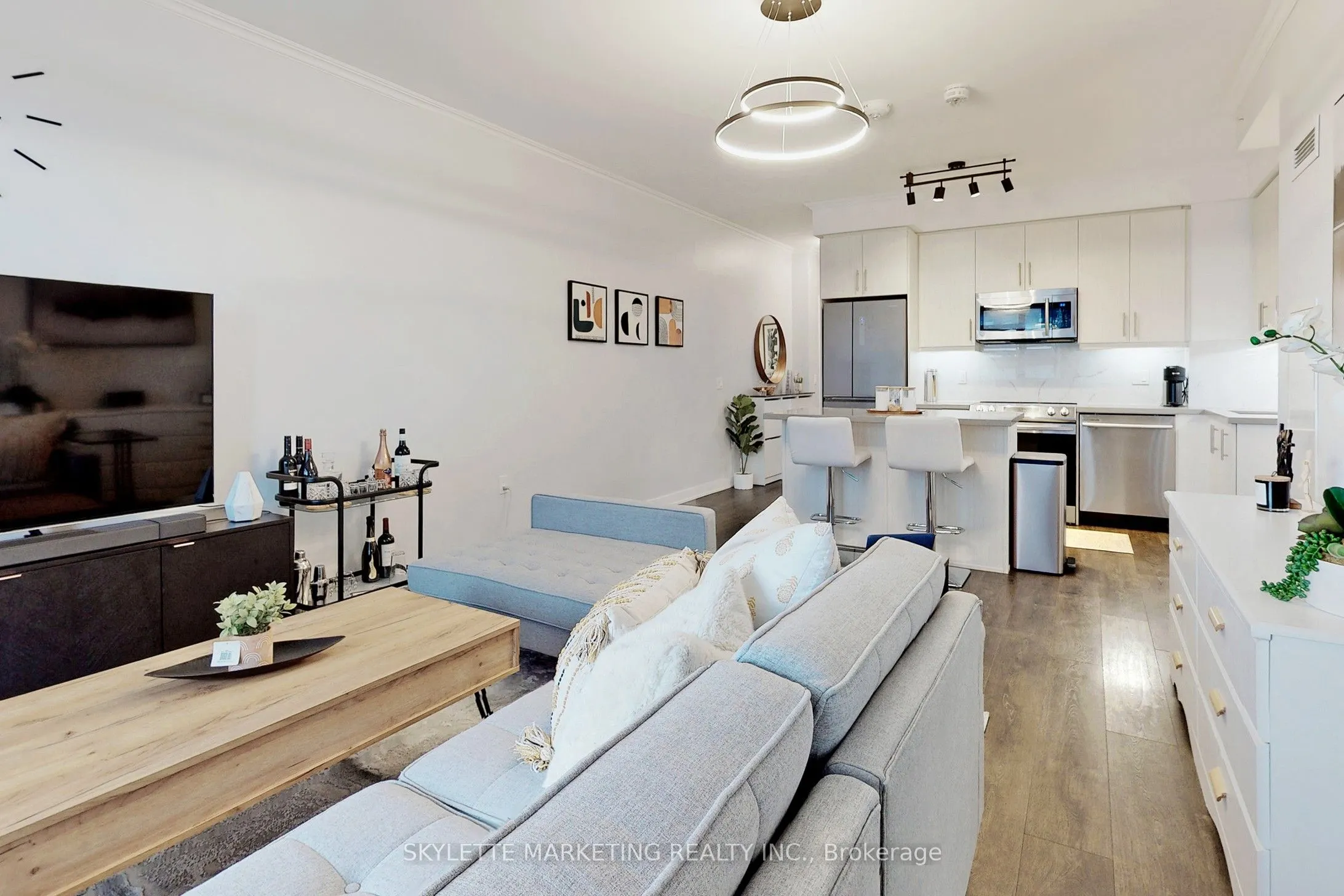 75 Oneida Crescent #410