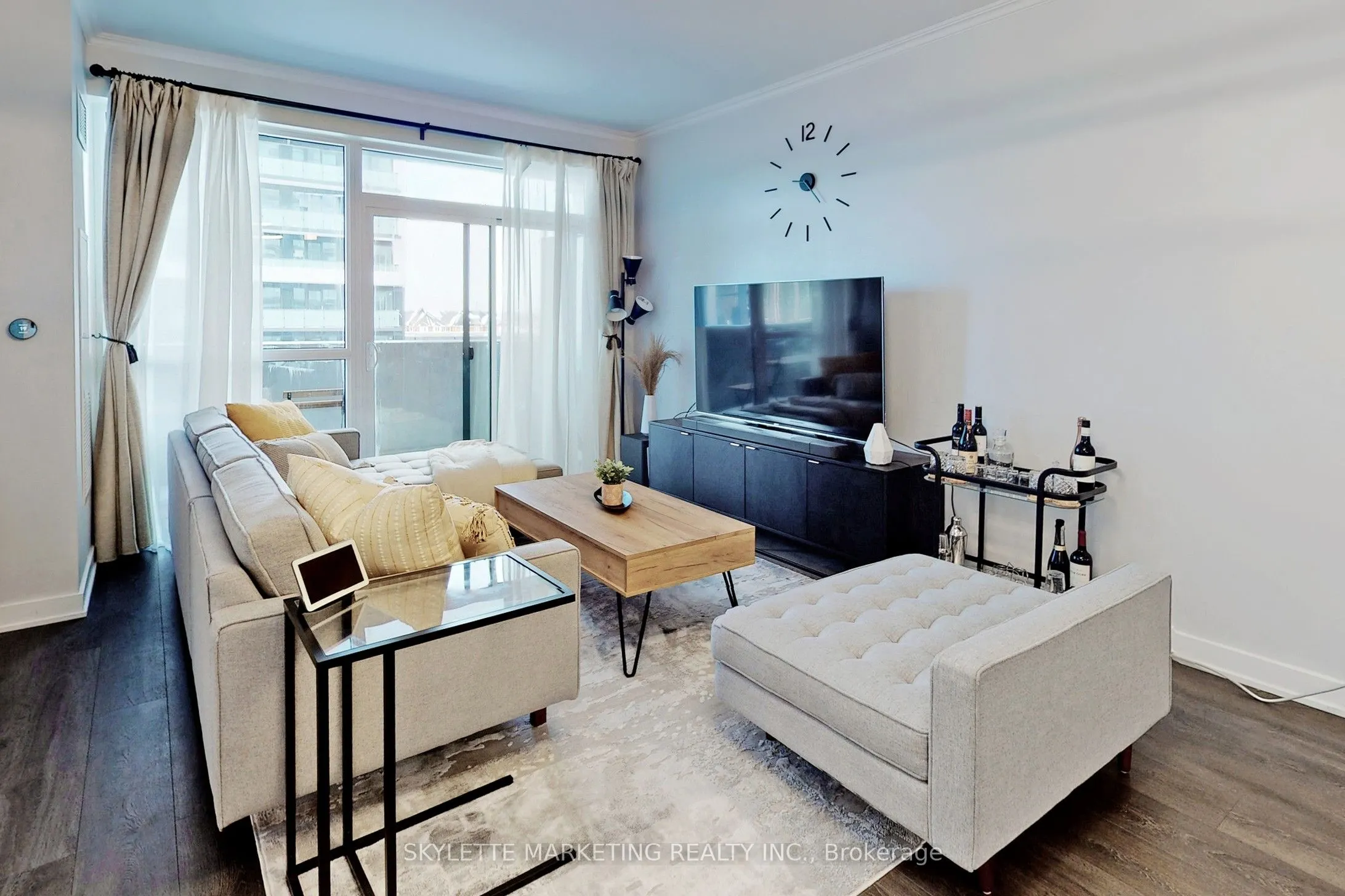 75 Oneida Crescent #410