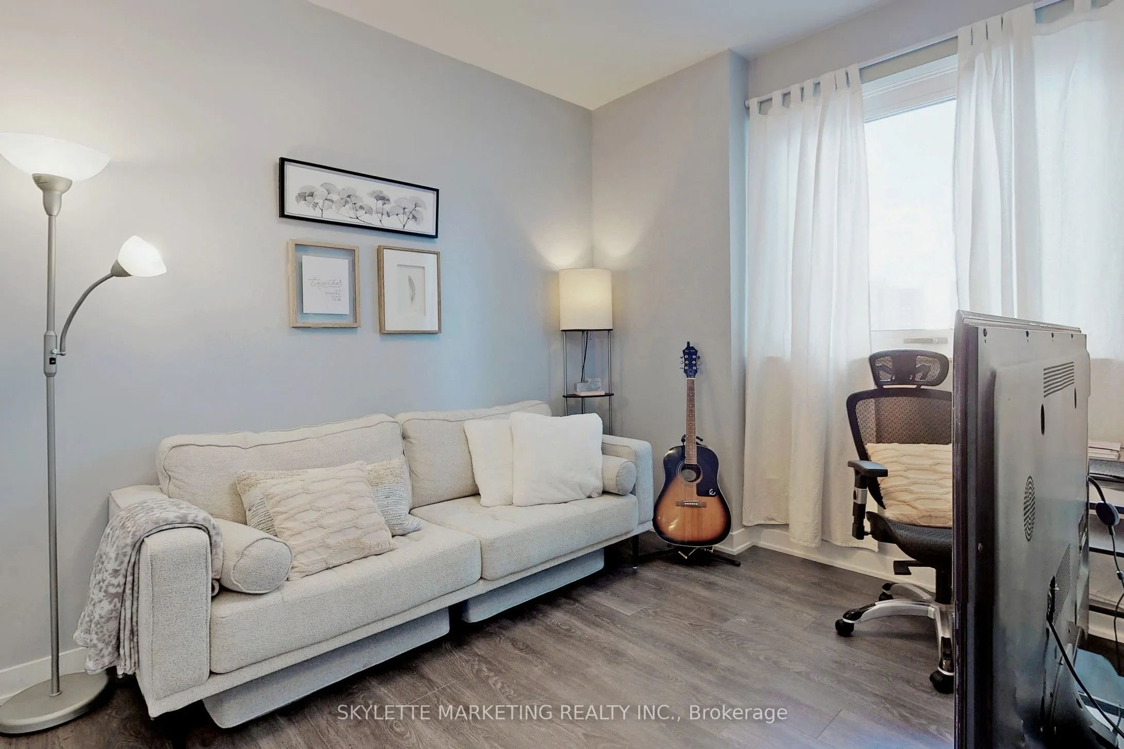 75 Oneida Crescent #410