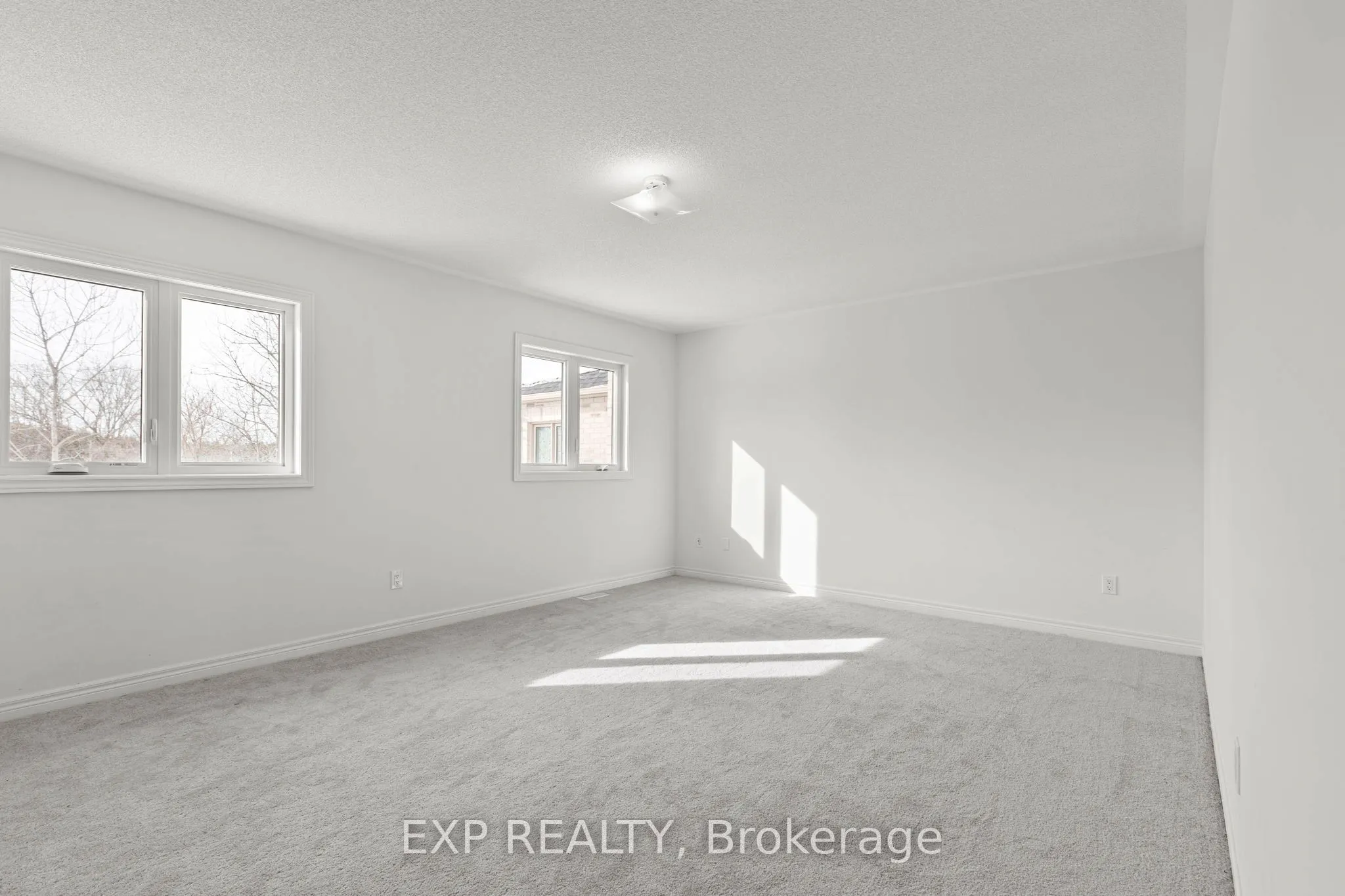 52 Baycroft Boulevard