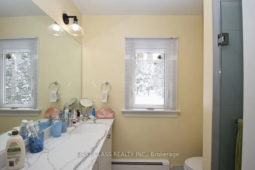 5373 Aurora Road
