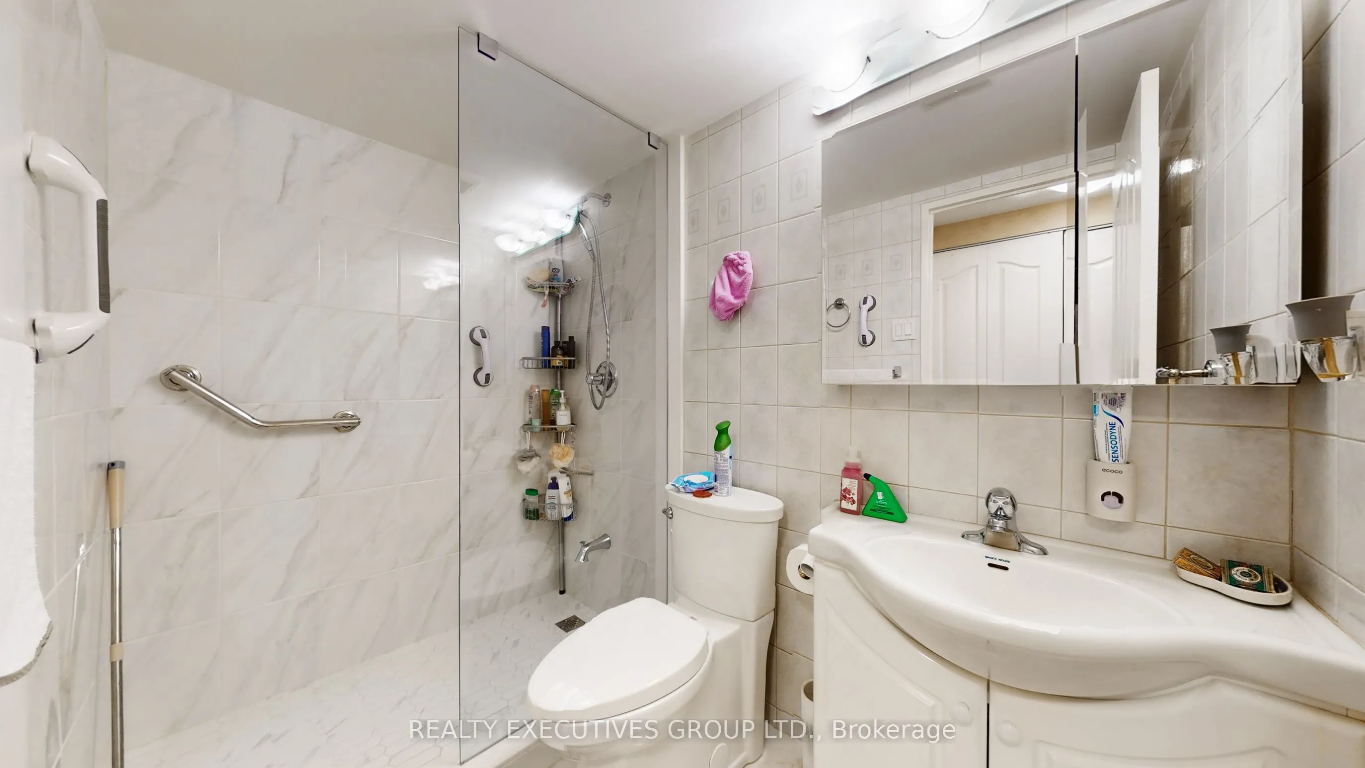 8111 Yonge Street #1403