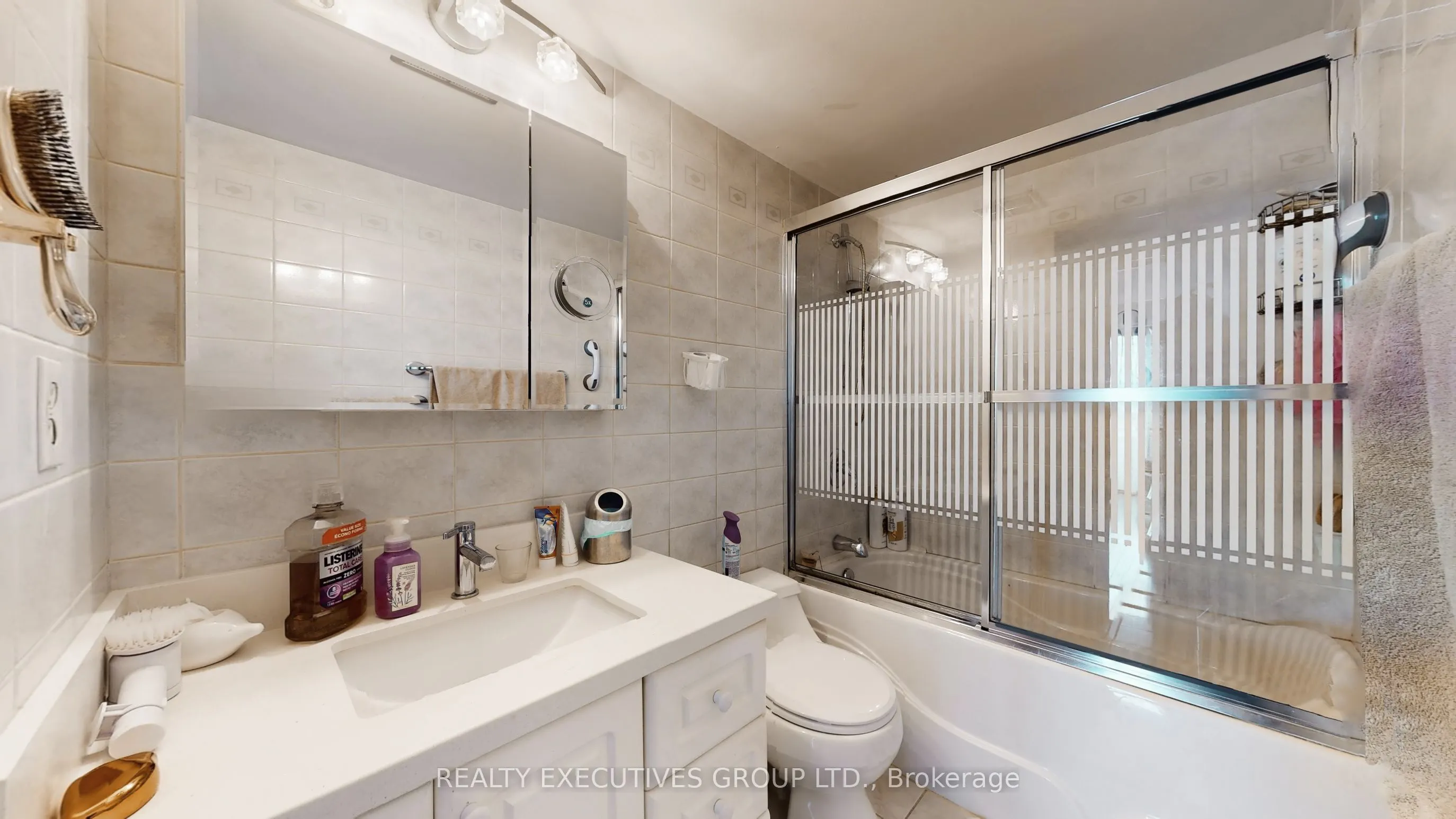 8111 Yonge Street #1403