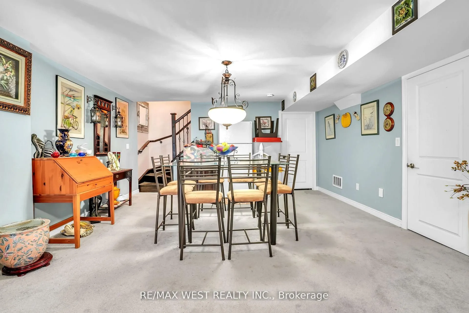 126 Kingsmere Crescent