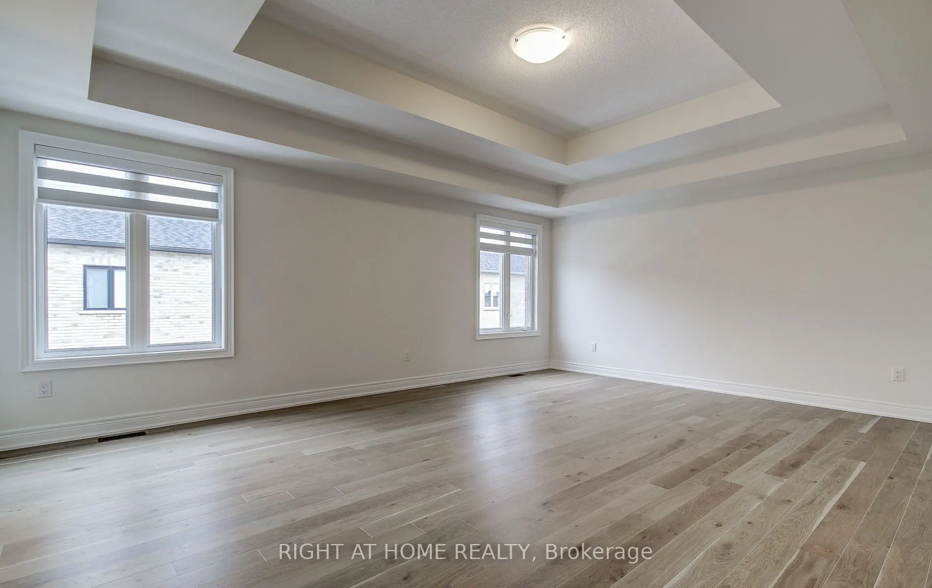 51 Lorrain Hand Crescent