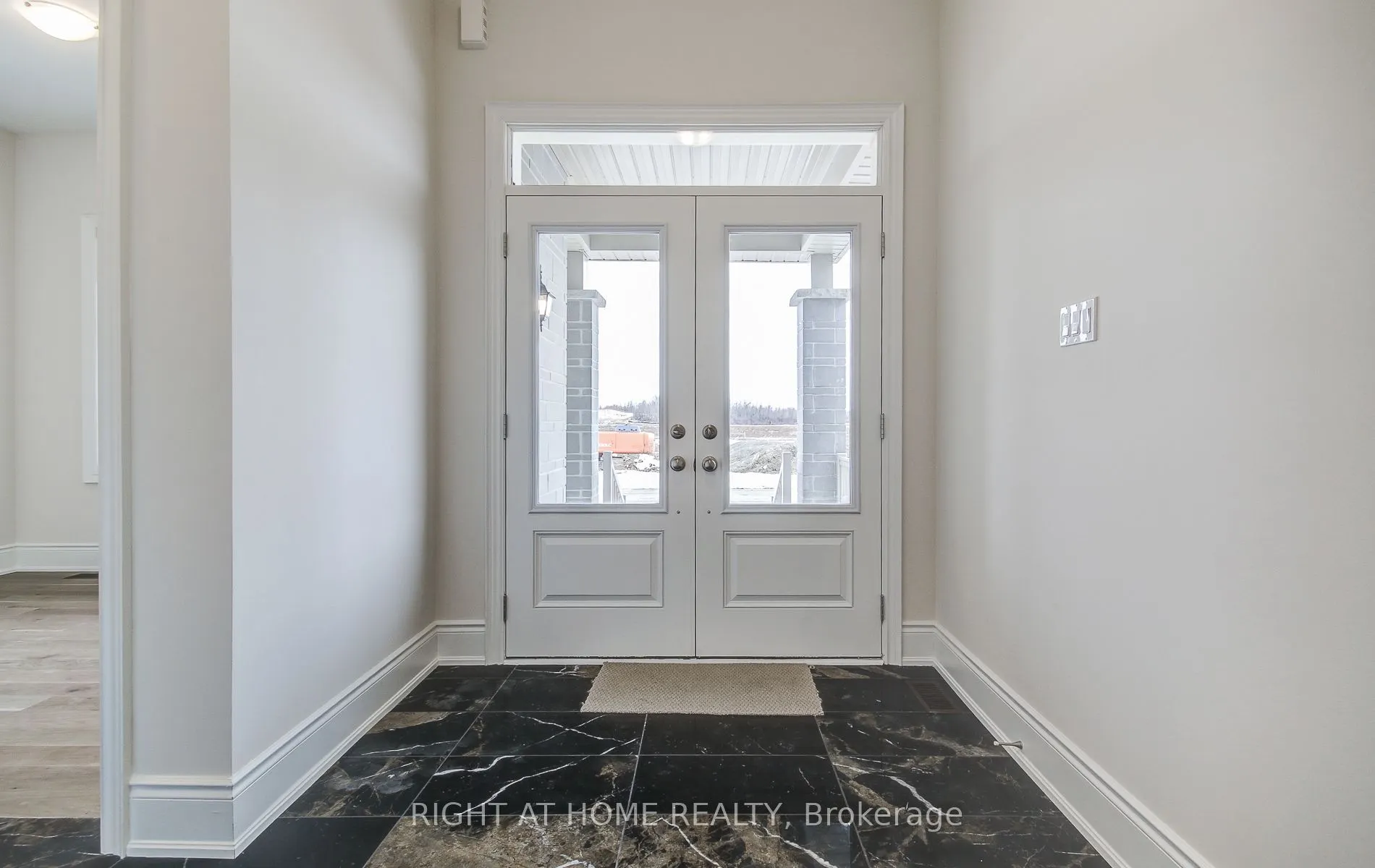 51 Lorrain Hand Crescent