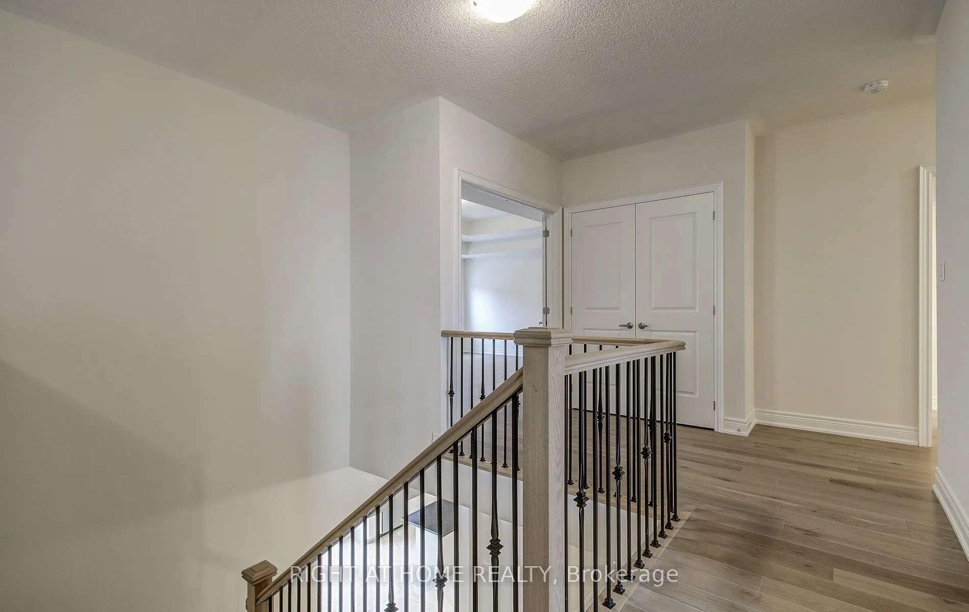 51 Lorrain Hand Crescent