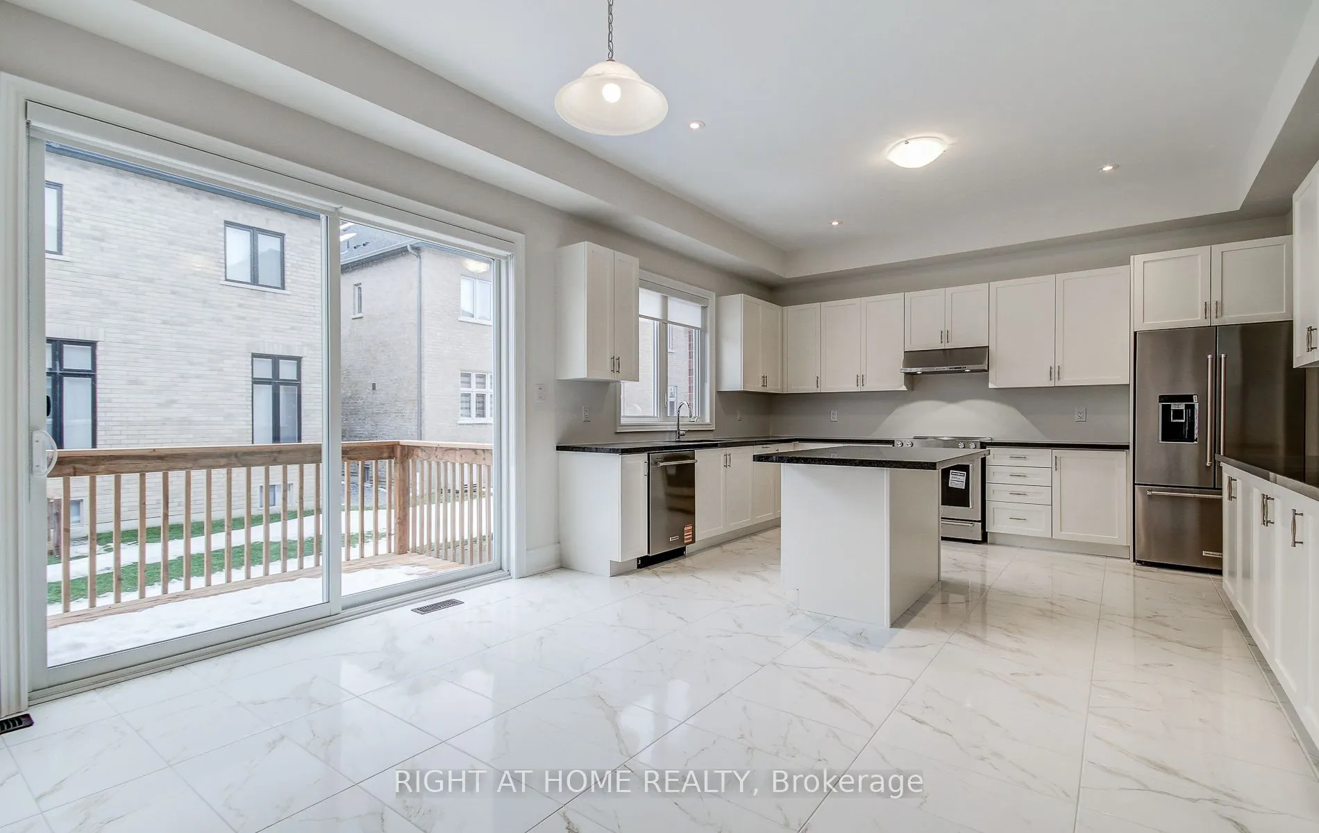51 Lorrain Hand Crescent
