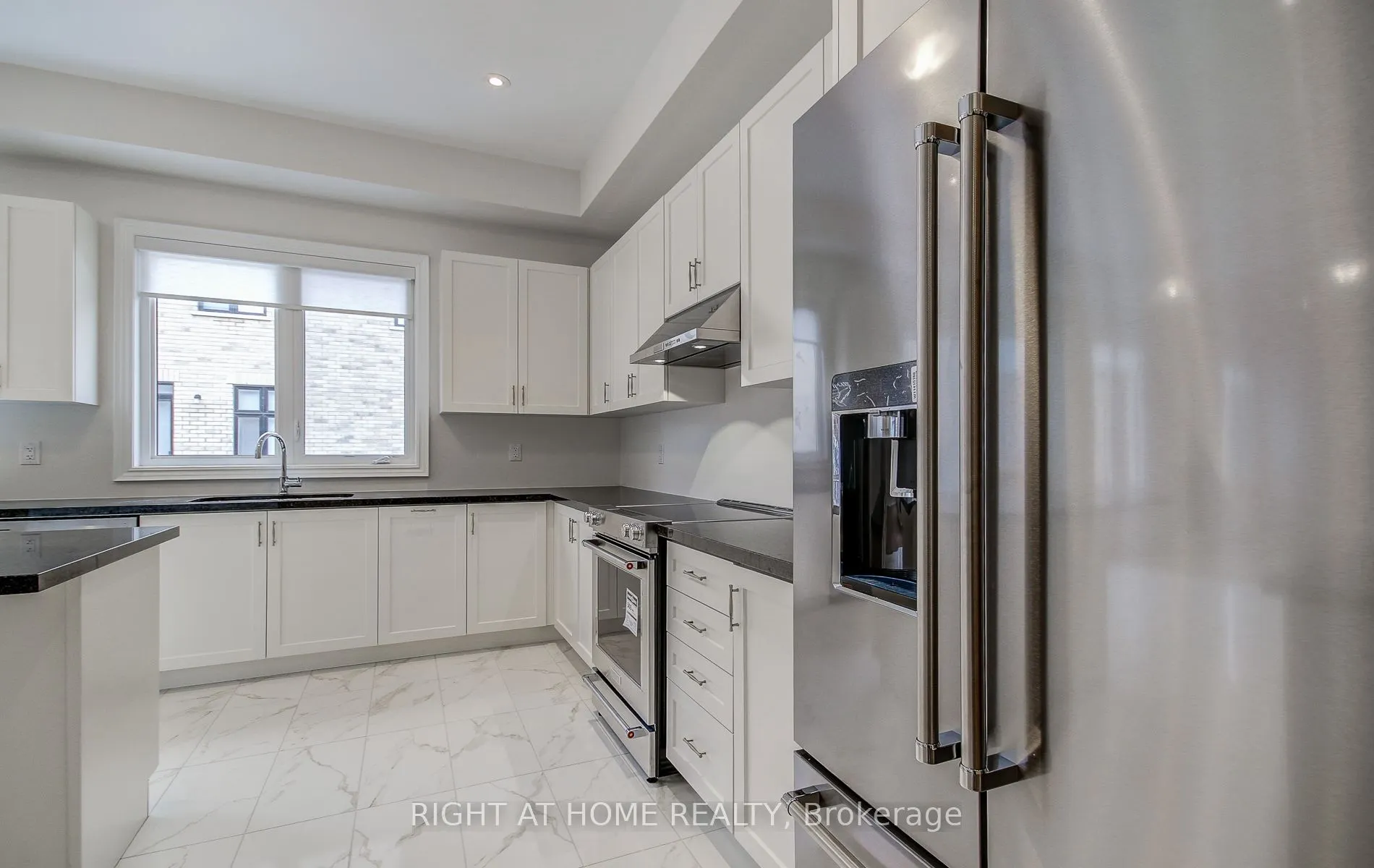 51 Lorrain Hand Crescent