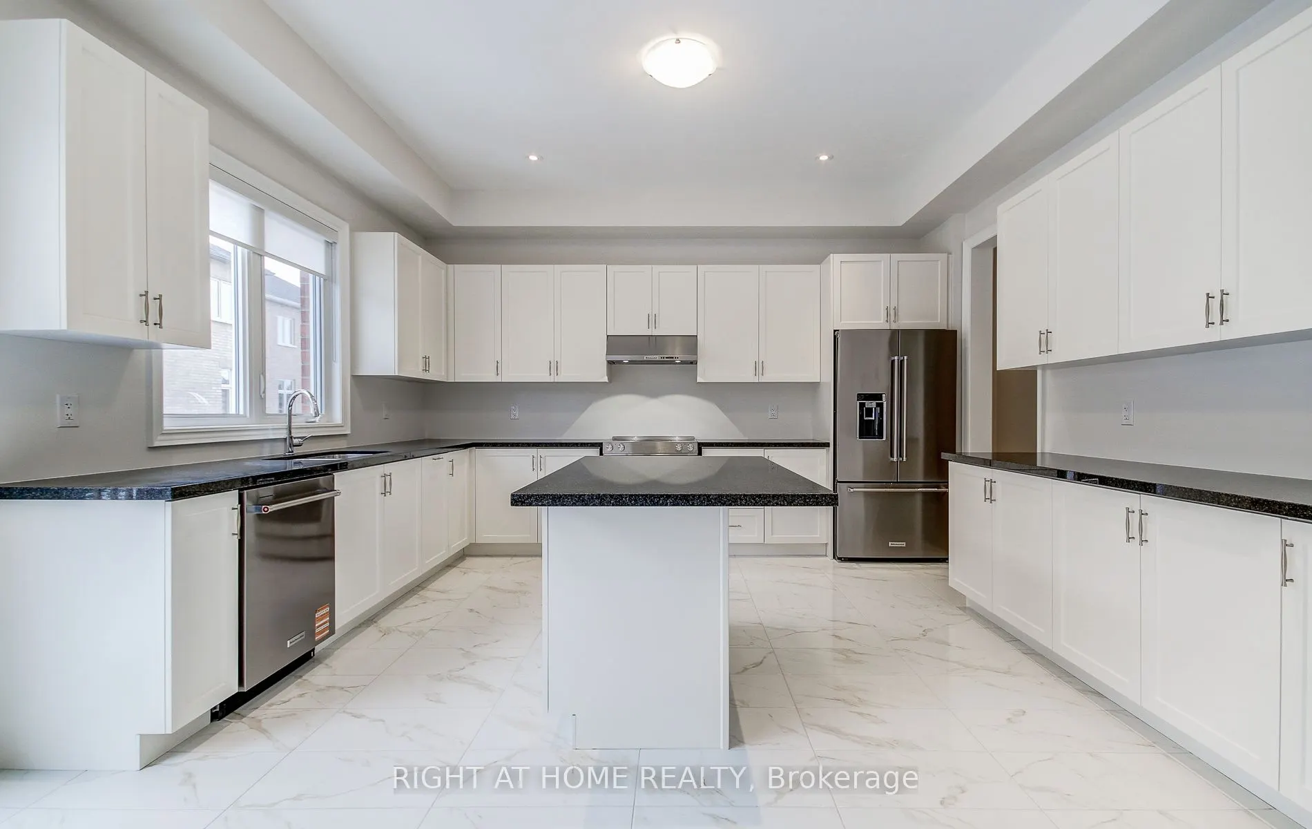 51 Lorrain Hand Crescent