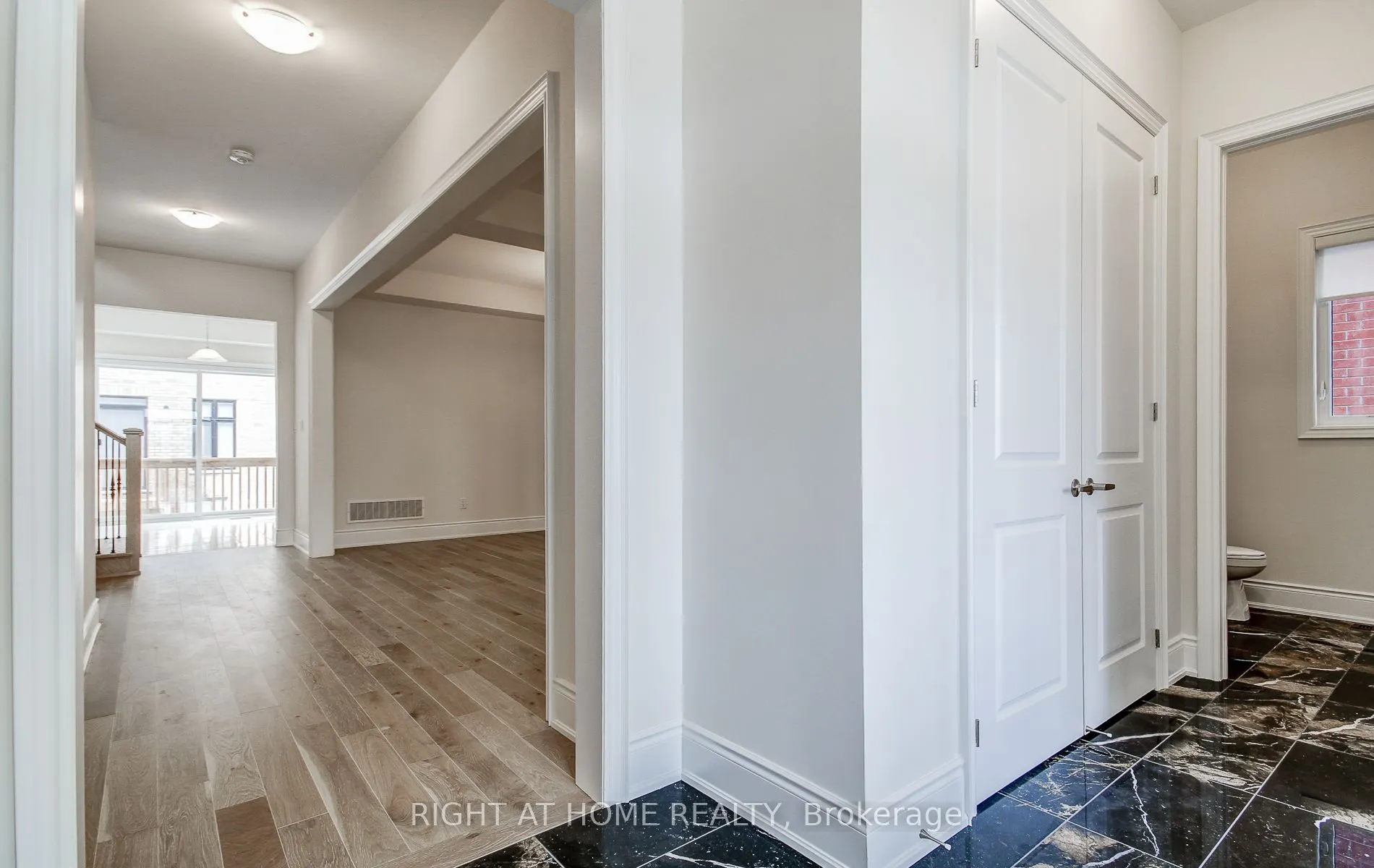 51 Lorrain Hand Crescent