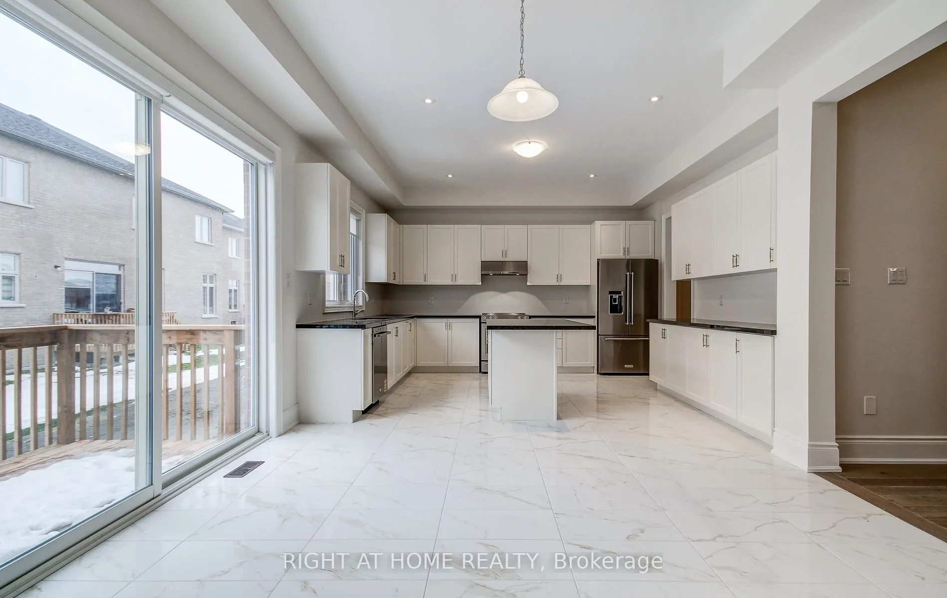 51 Lorrain Hand Crescent