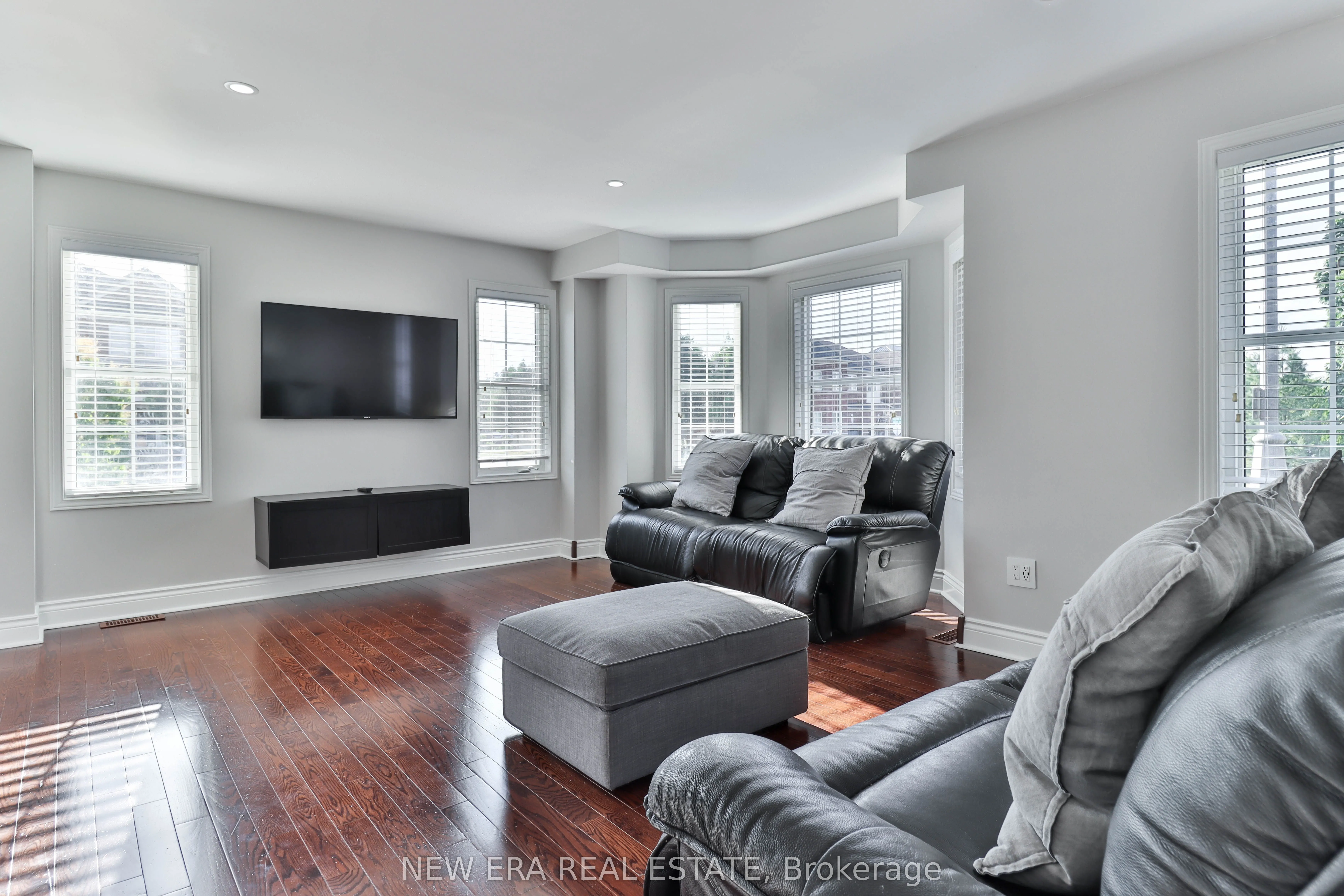 331 Davos Road