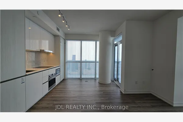 8 Interchange Way #5809