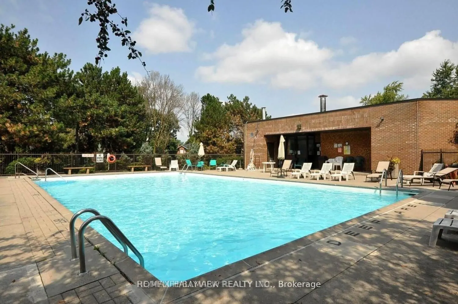 40 Baif Boulevard #406