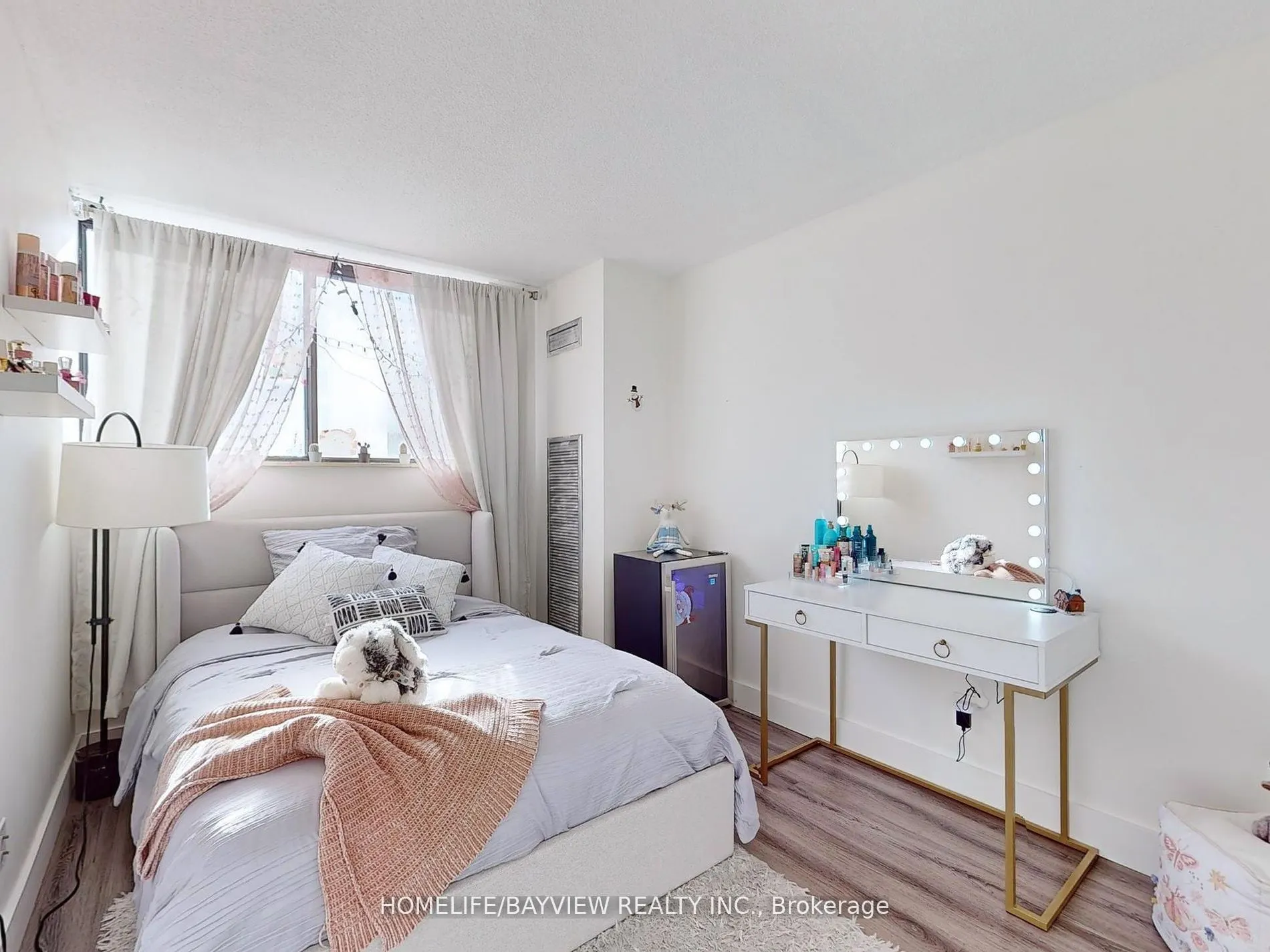 40 Baif Boulevard #406