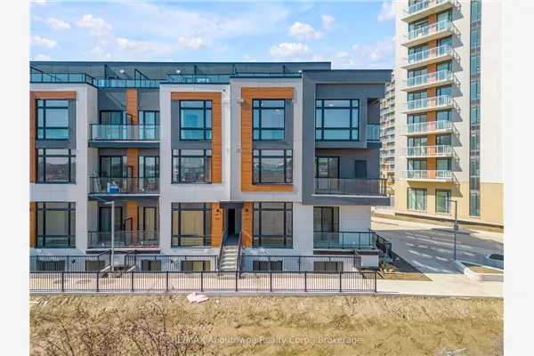 3 Steckley House Lane #TH810