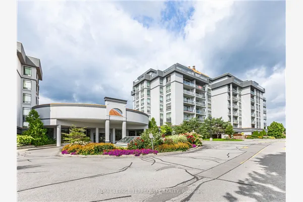 11121 Yonge Street #215