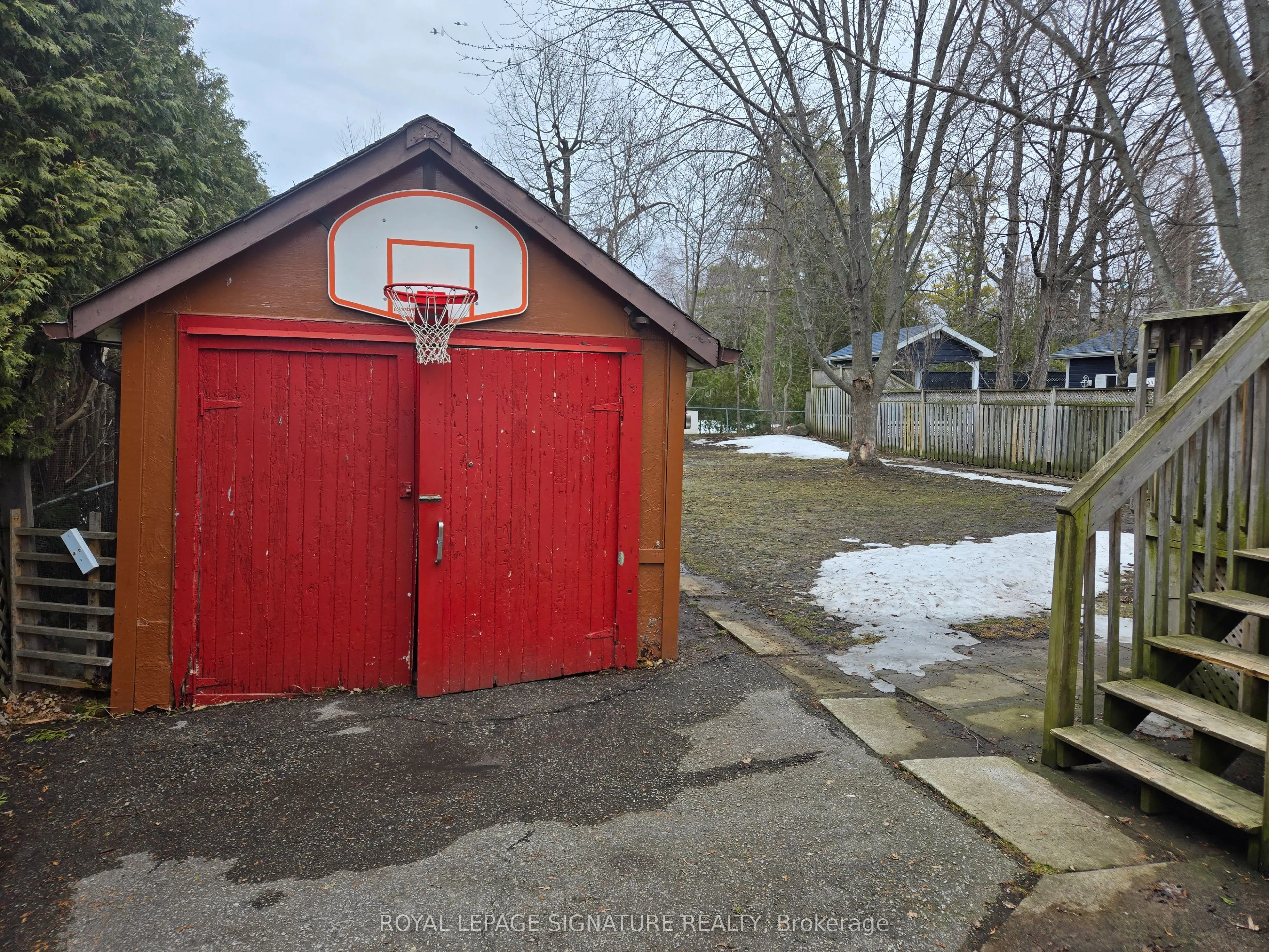 54 Farley Circle
