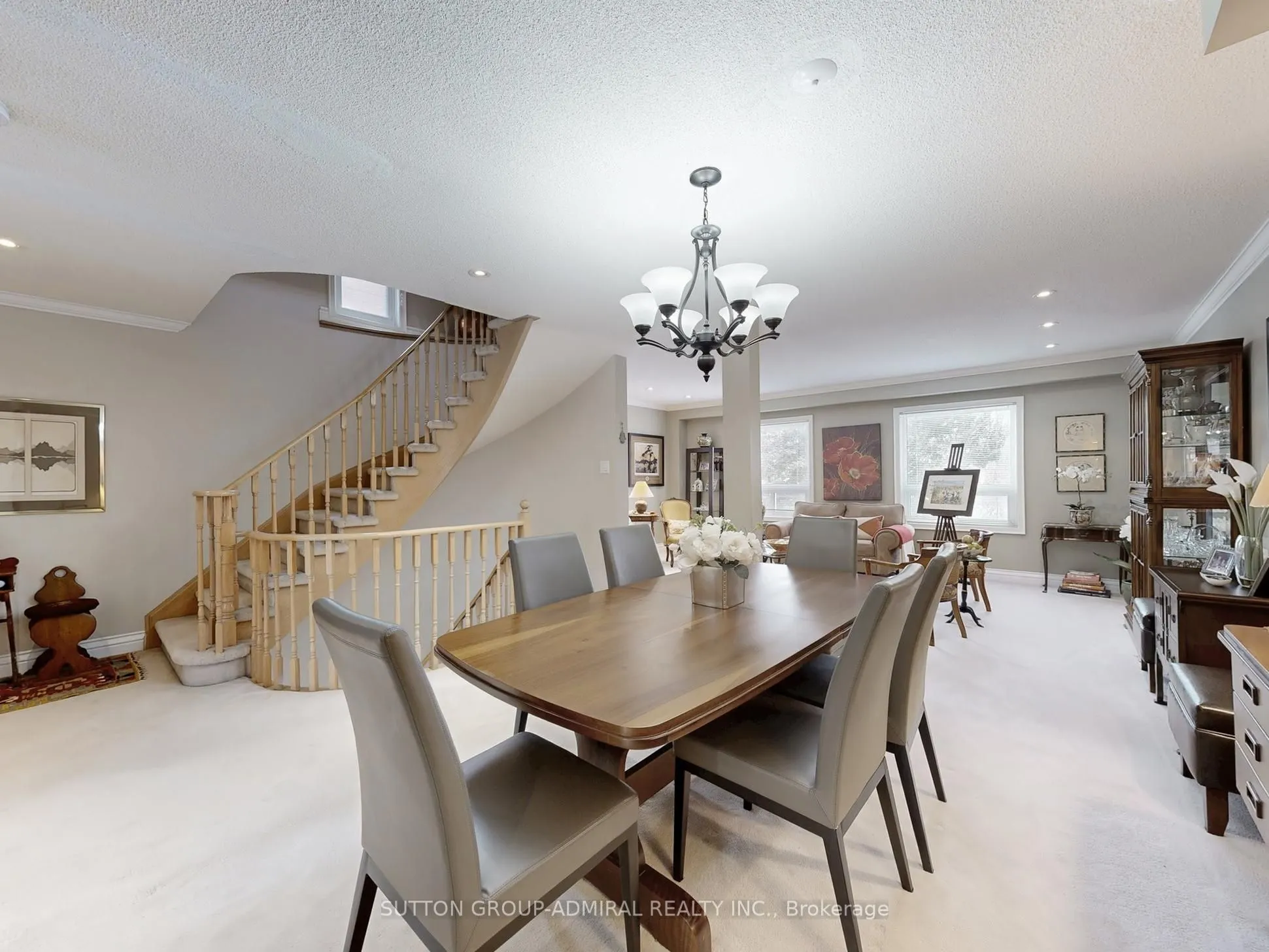105 Leah Crescent #105