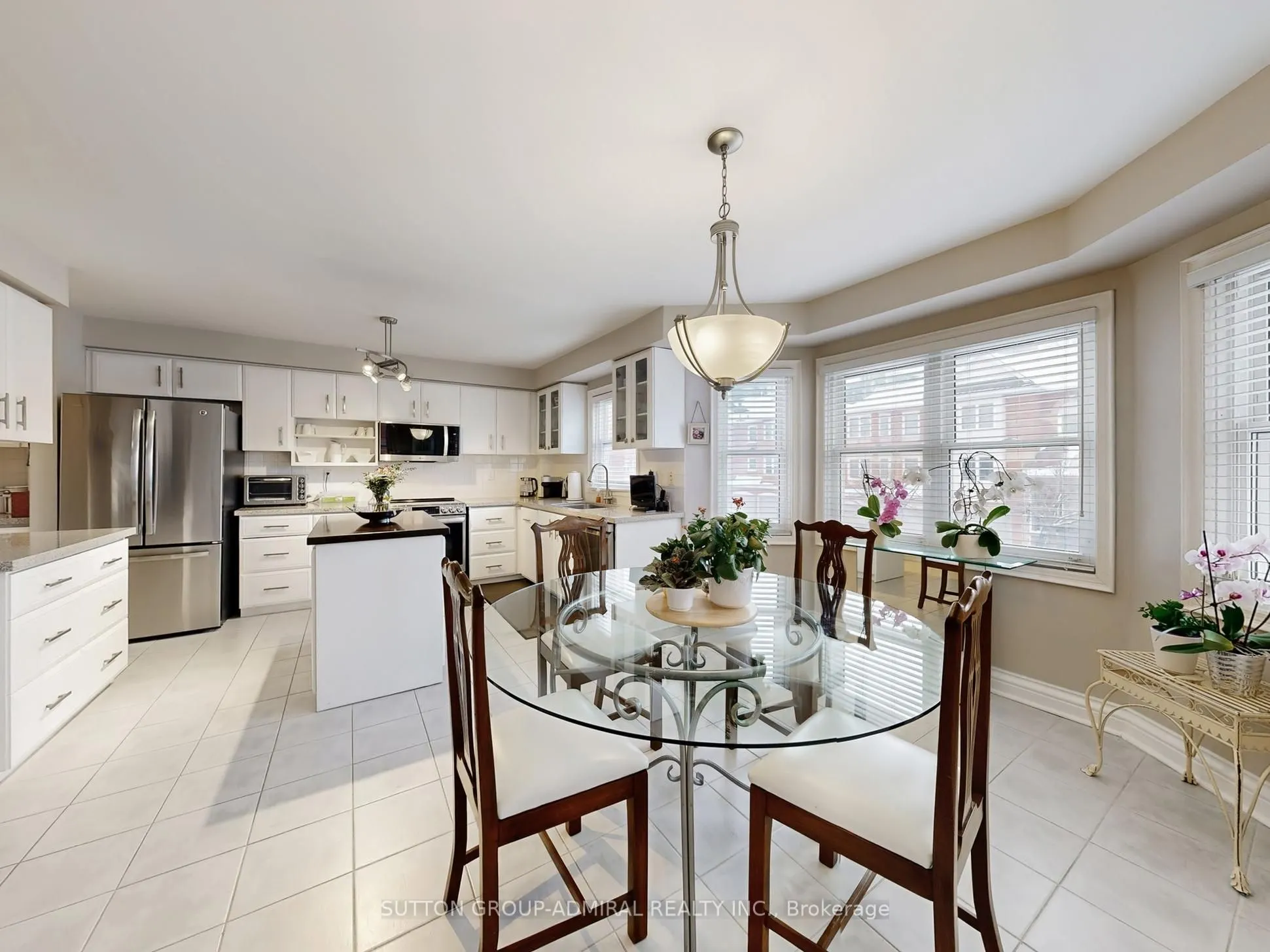 105 Leah Crescent #105