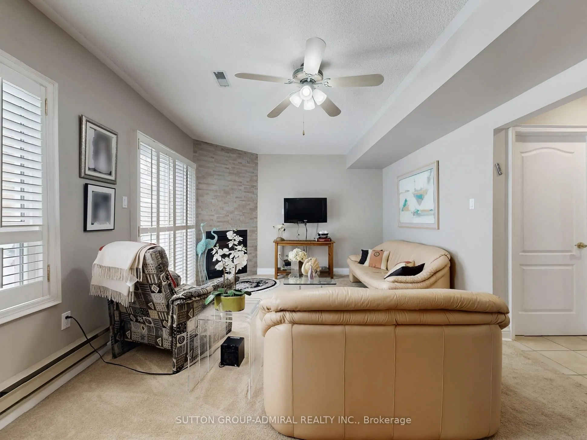 105 Leah Crescent #105