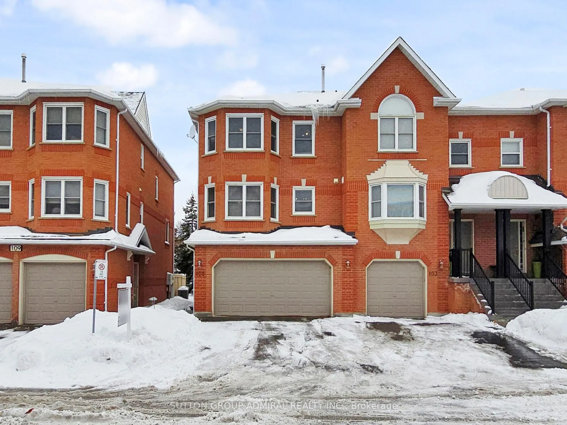 105 Leah Crescent #105