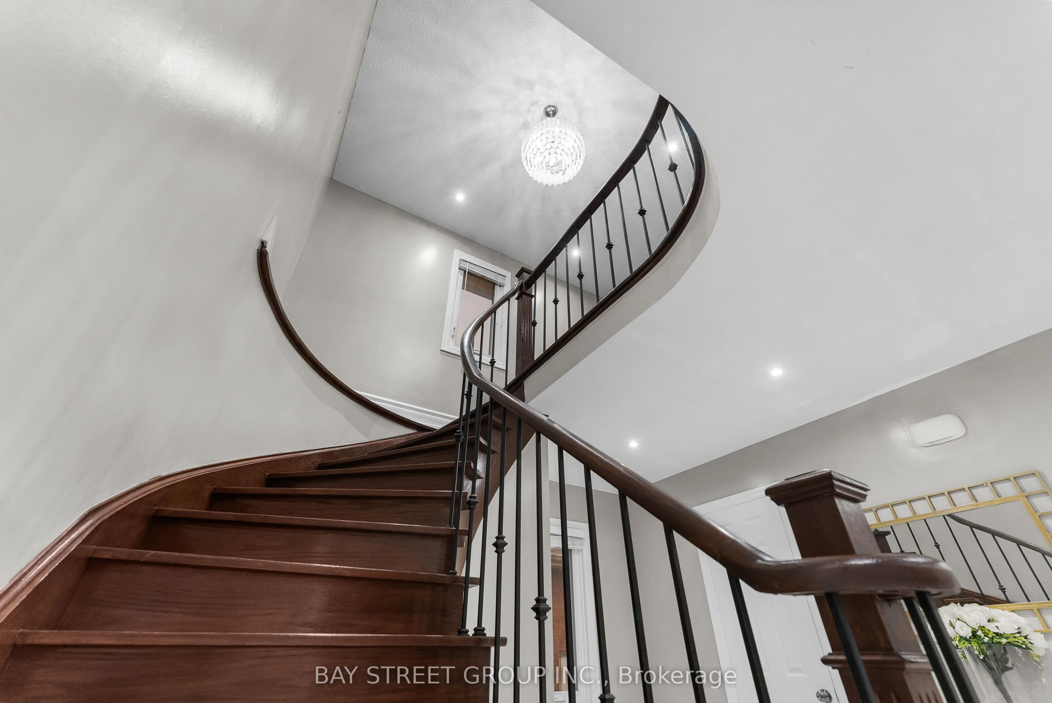 34 Lamp Crescent