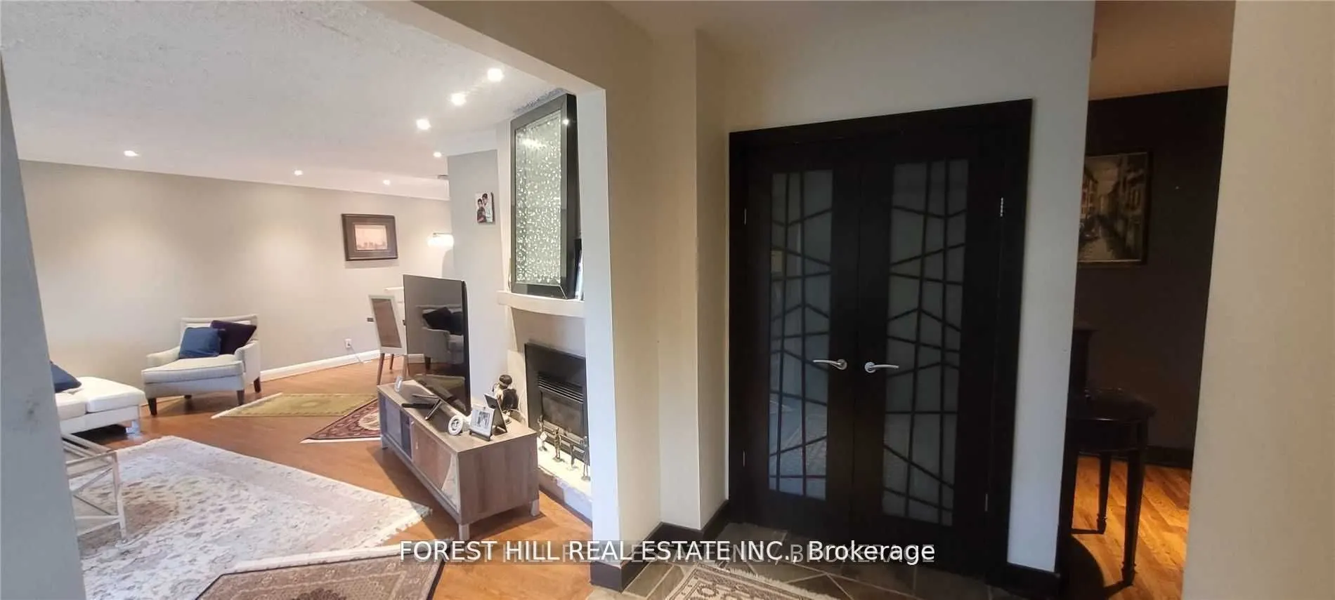9 Vistaview Boulevard
