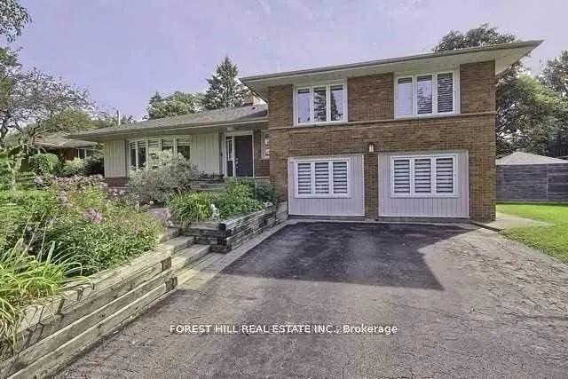 9 Vistaview Boulevard