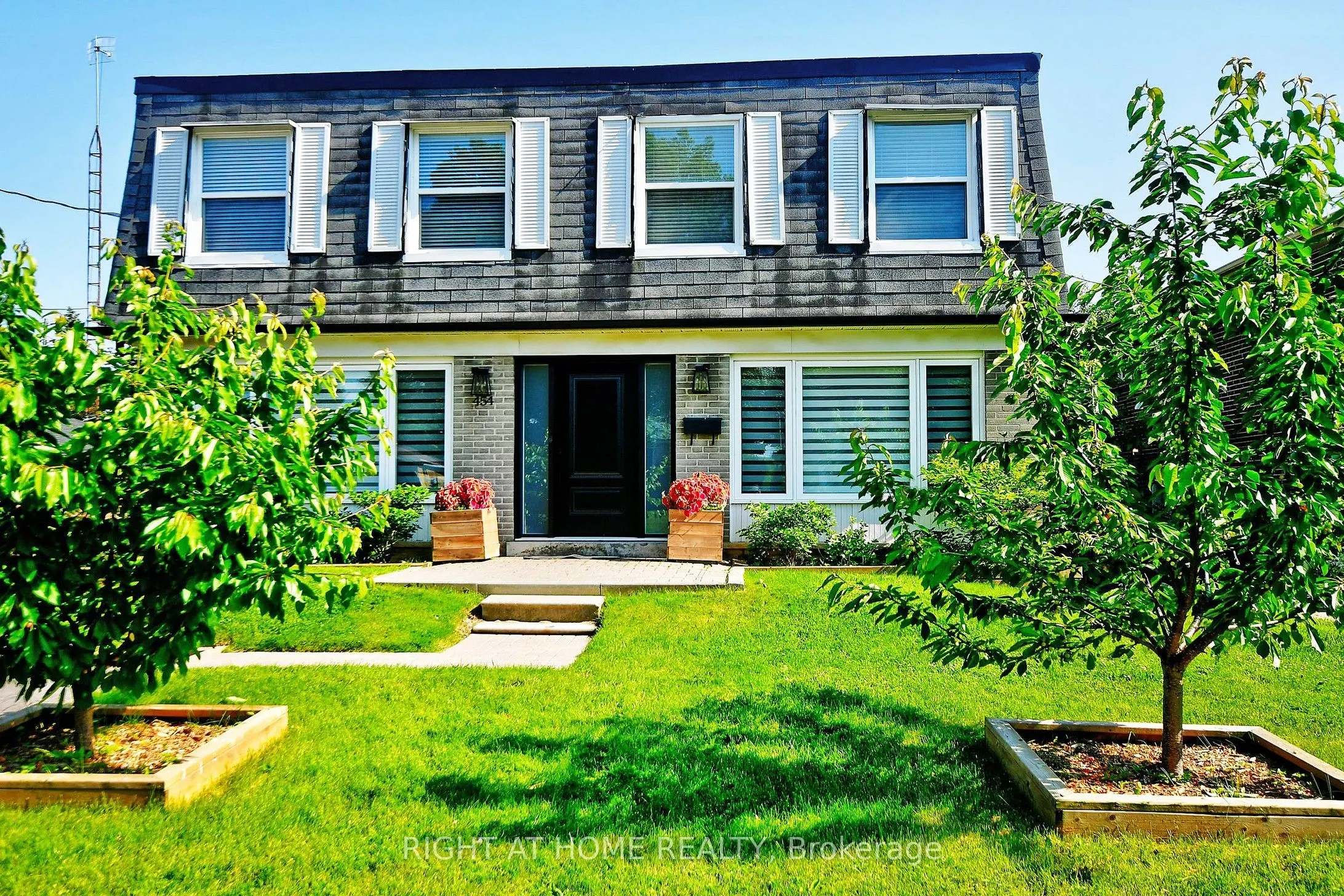 454 Alper Street