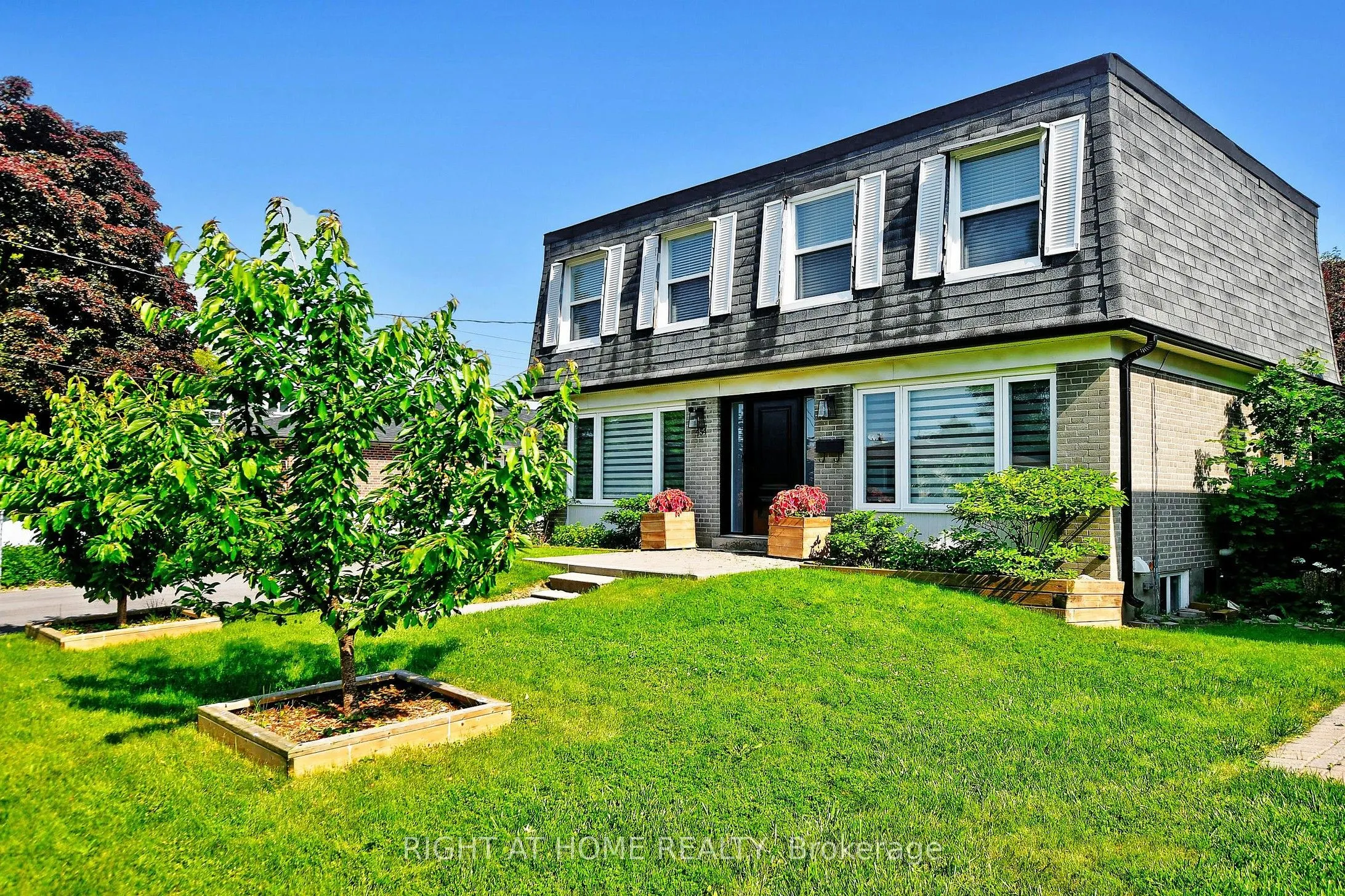 454 Alper Street
