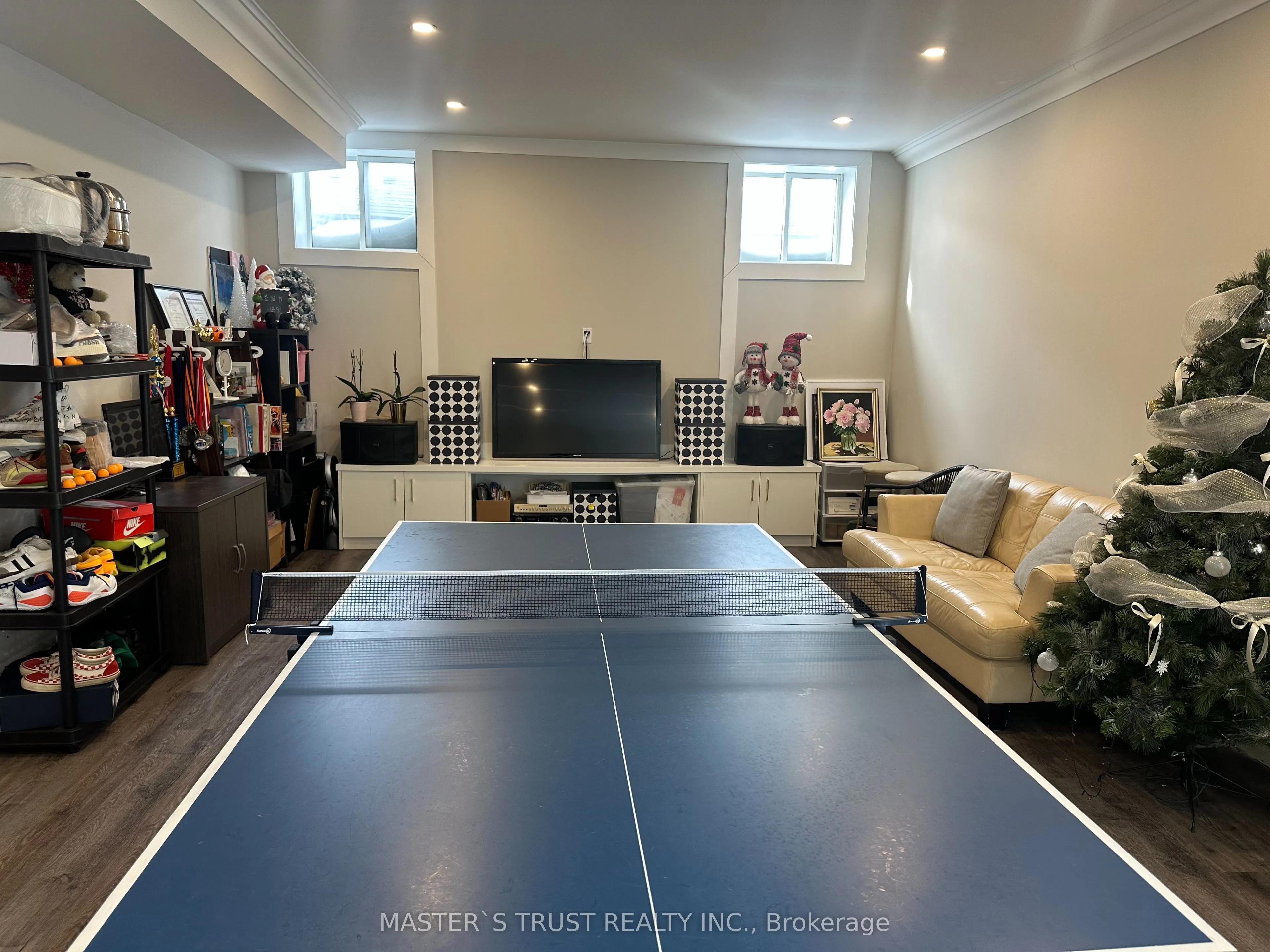 140 Sherwood Forest Drive